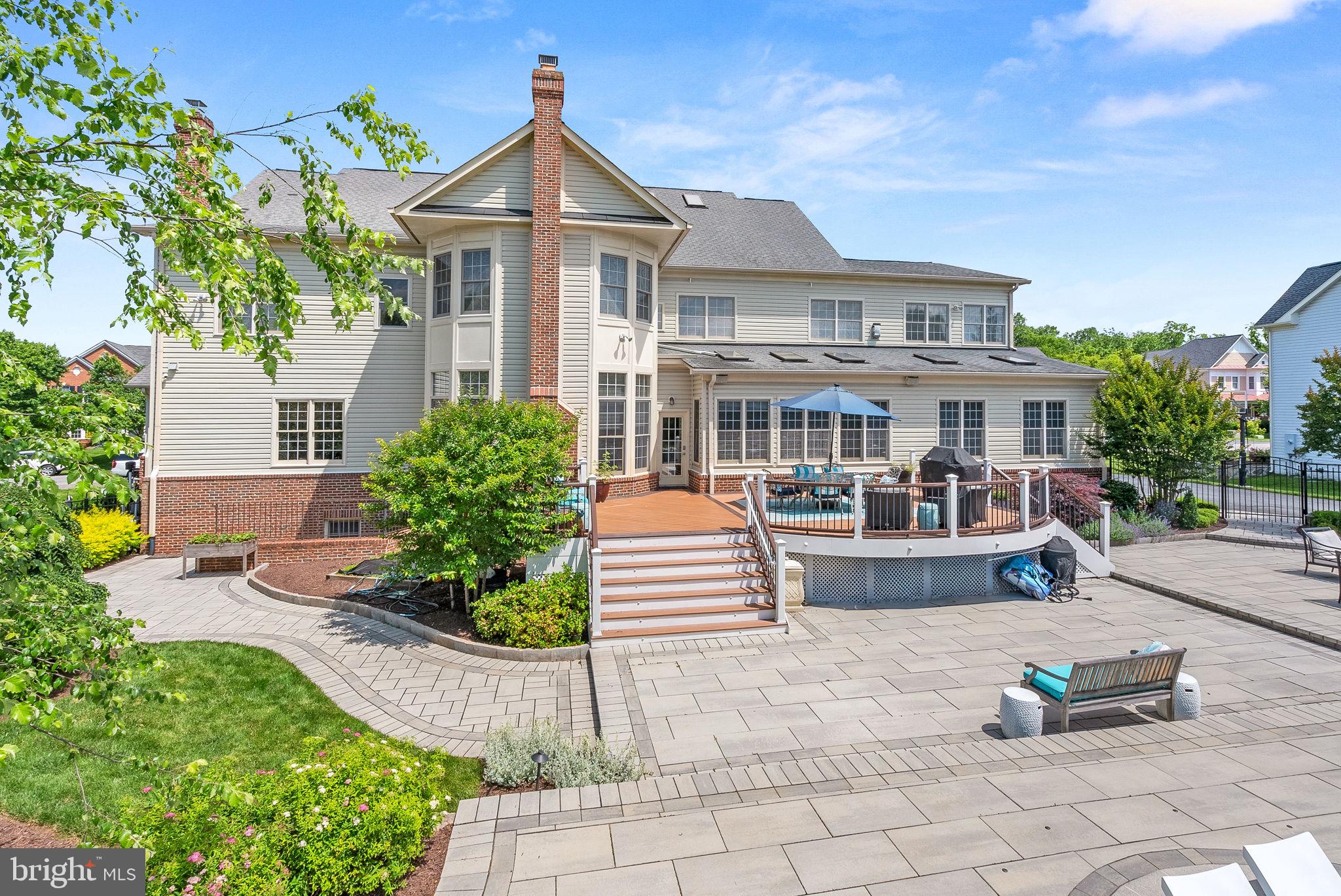 VILLAGE OF WAXPOOL - Residential