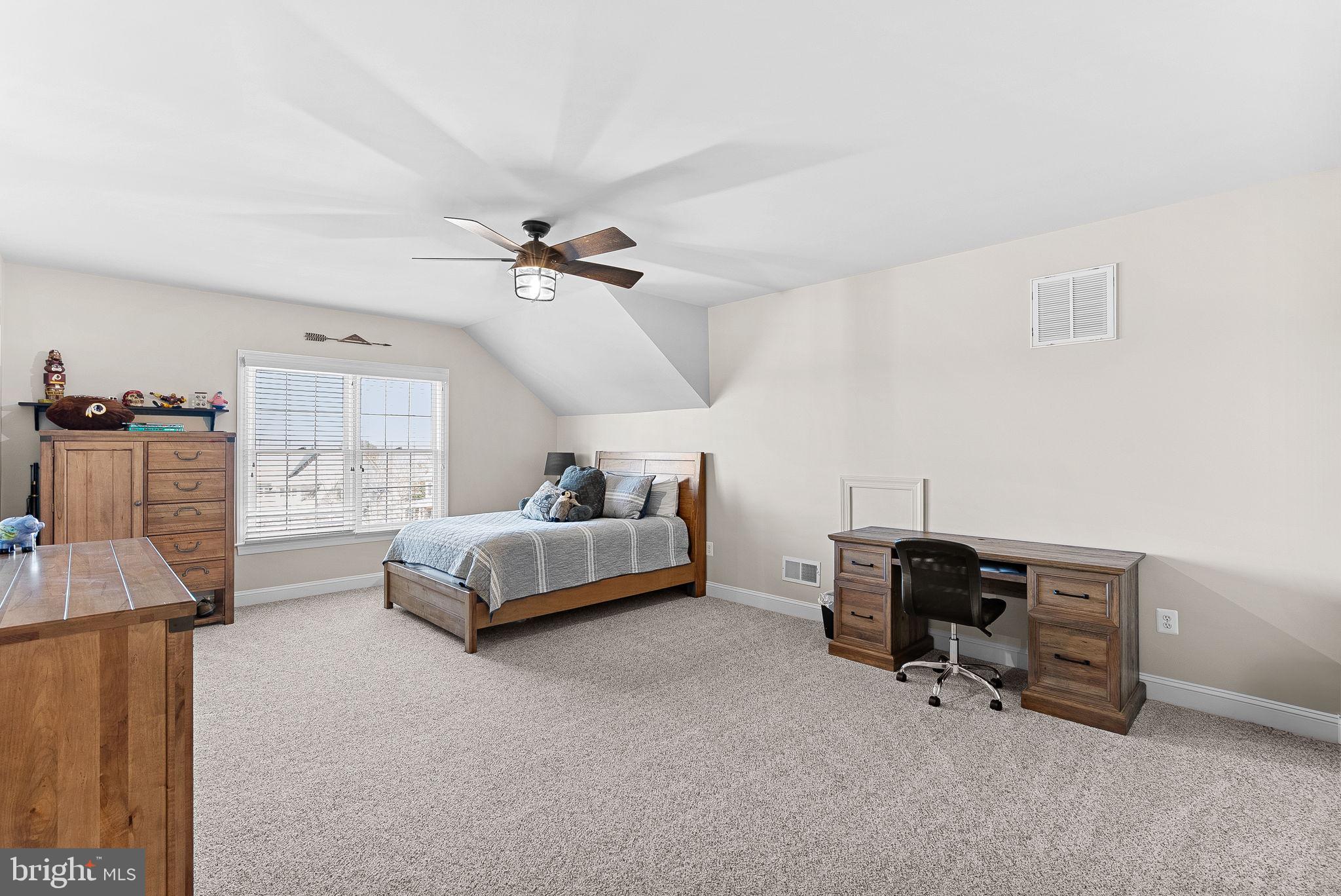 VILLAGE OF WAXPOOL - Residential