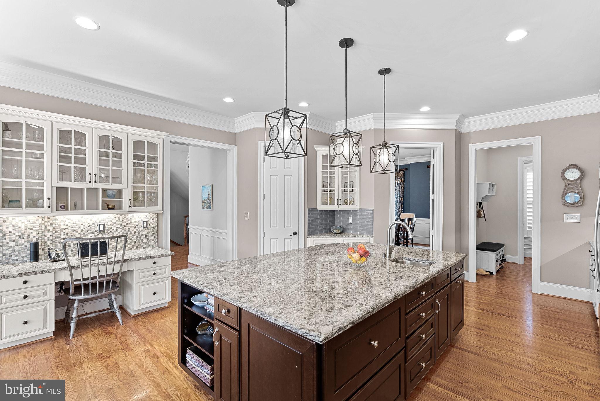 VILLAGE OF WAXPOOL - Residential