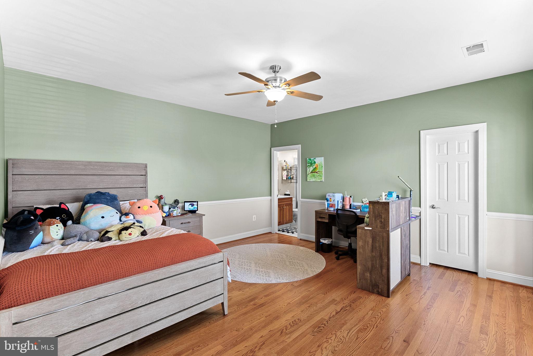 VILLAGE OF WAXPOOL - Residential