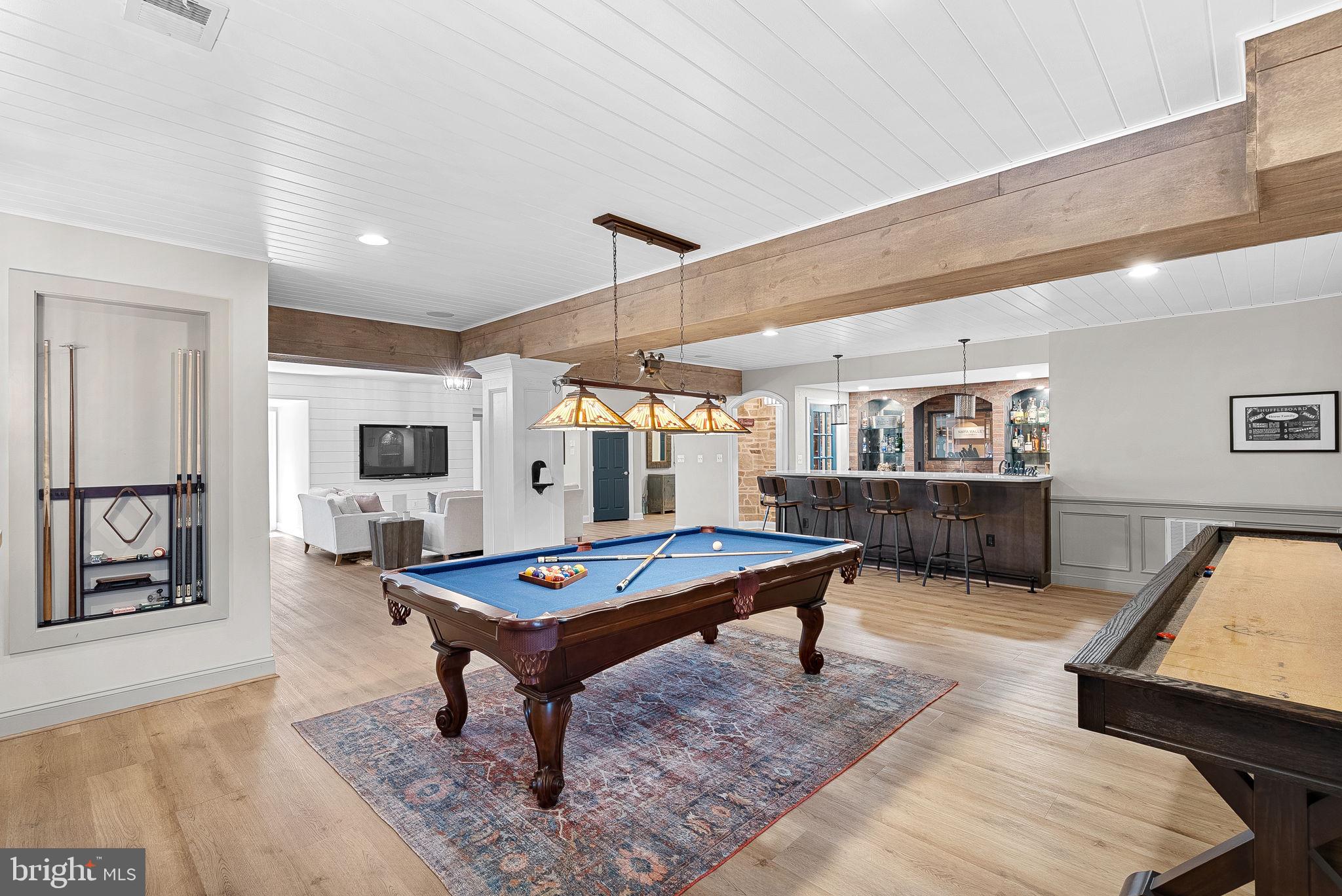 VILLAGE OF WAXPOOL - Residential