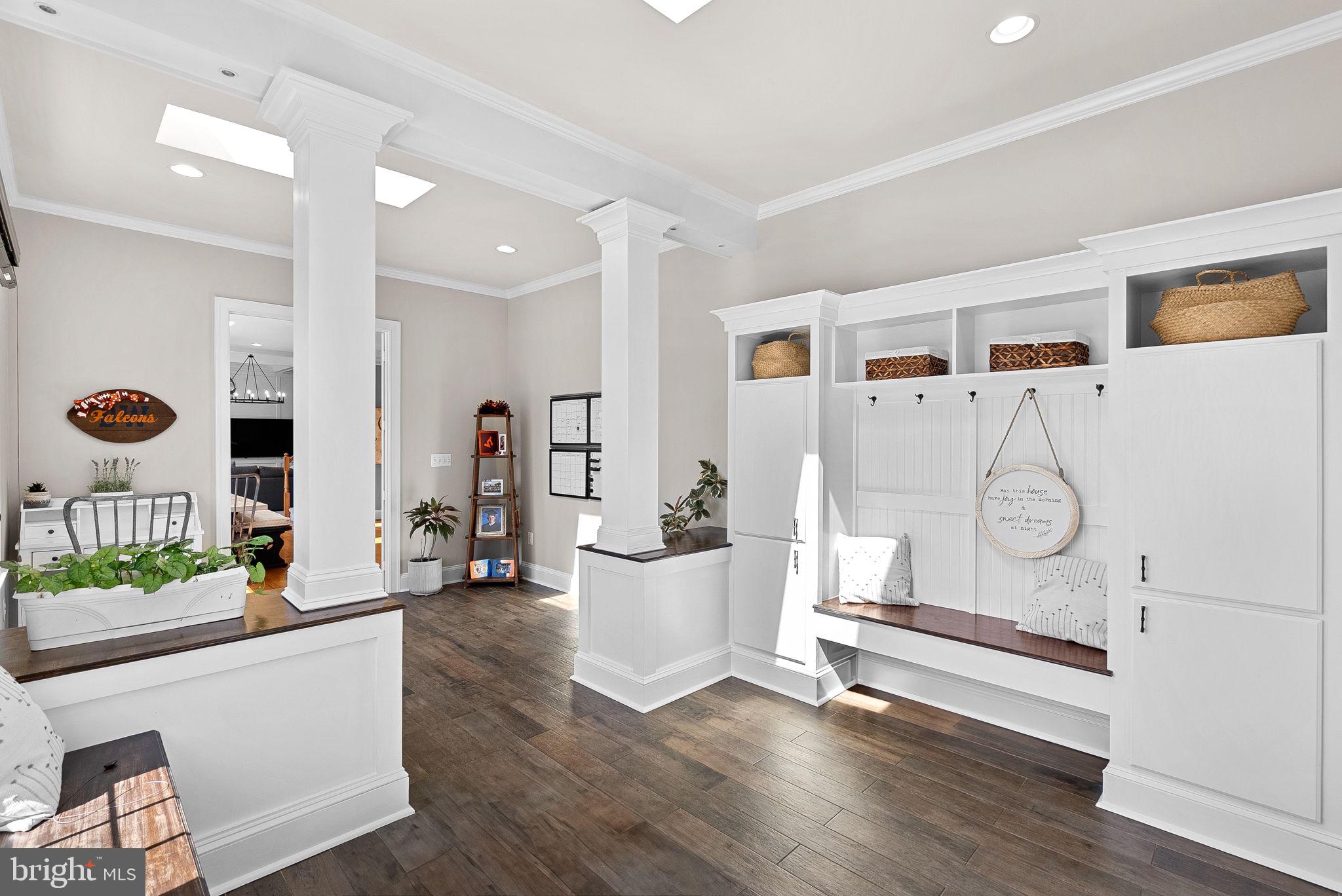 VILLAGE OF WAXPOOL - Residential