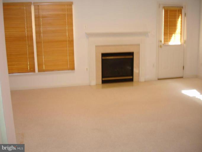 CLOVERLEAF TOWNHOMES - Residential Lease