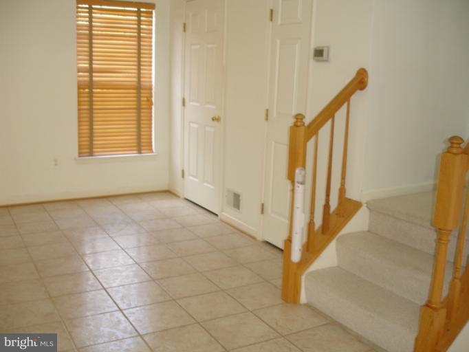 CLOVERLEAF TOWNHOMES - Residential Lease