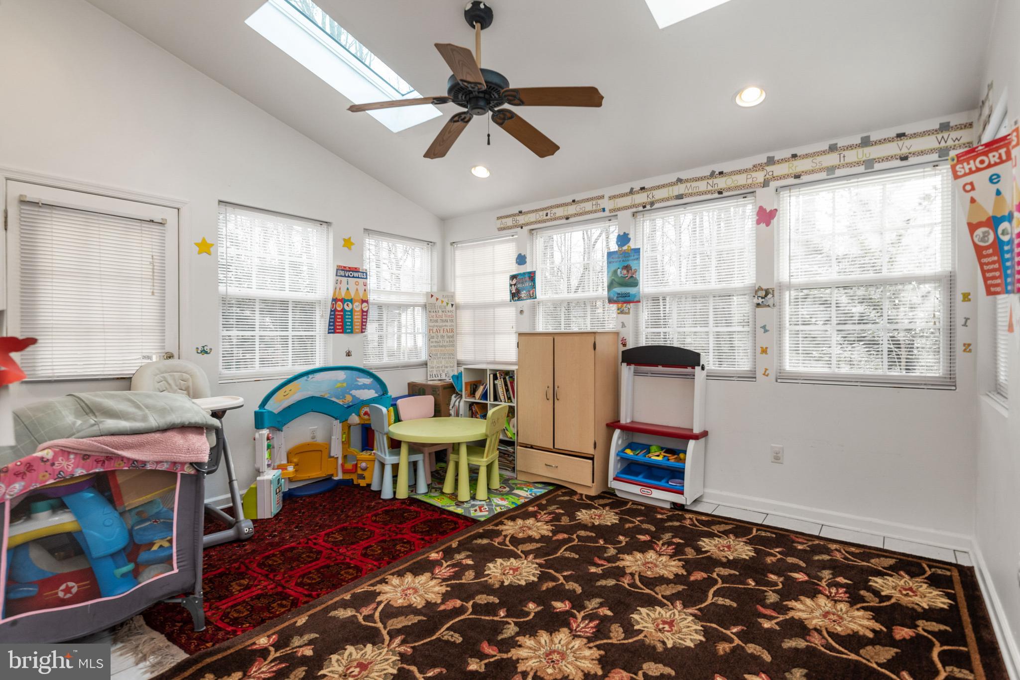 SELBY ON THE BAY - Residential