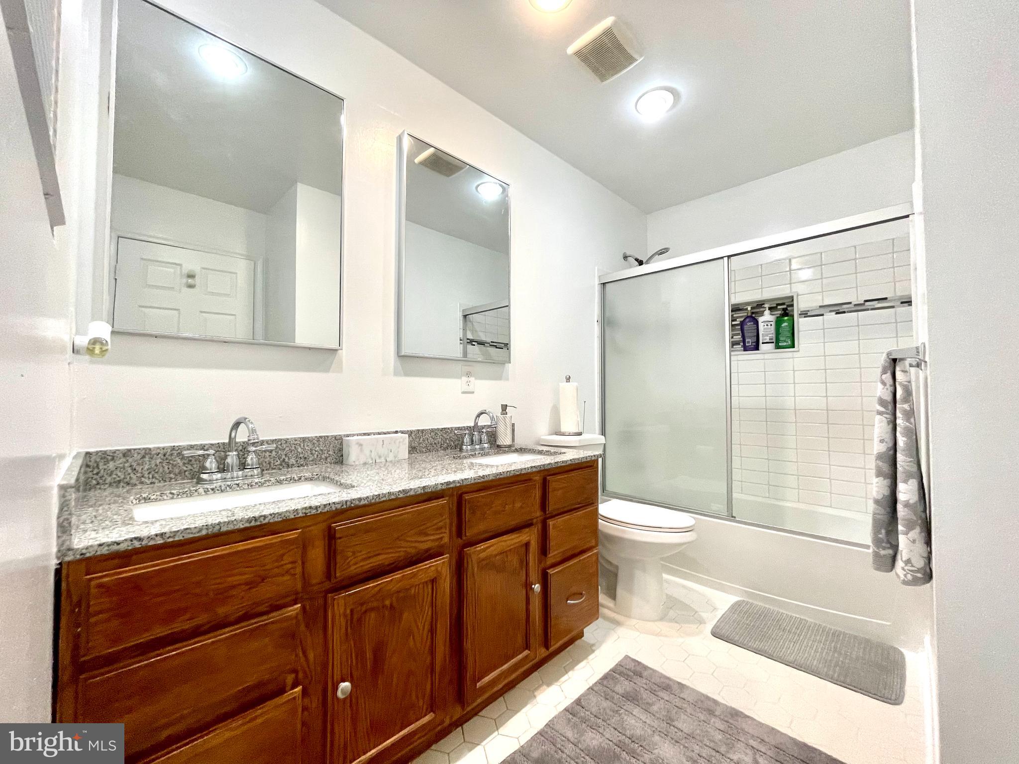 SELBY ON THE BAY - Residential