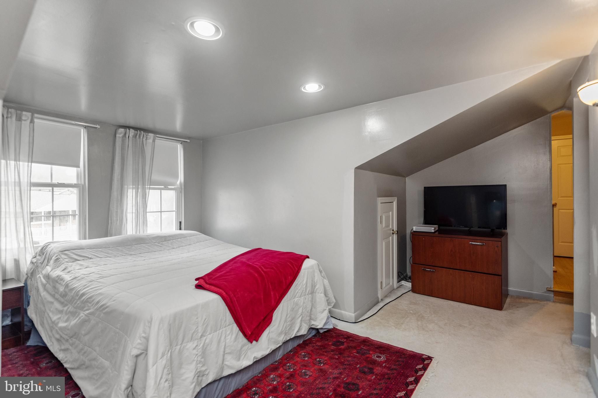 SELBY ON THE BAY - Residential