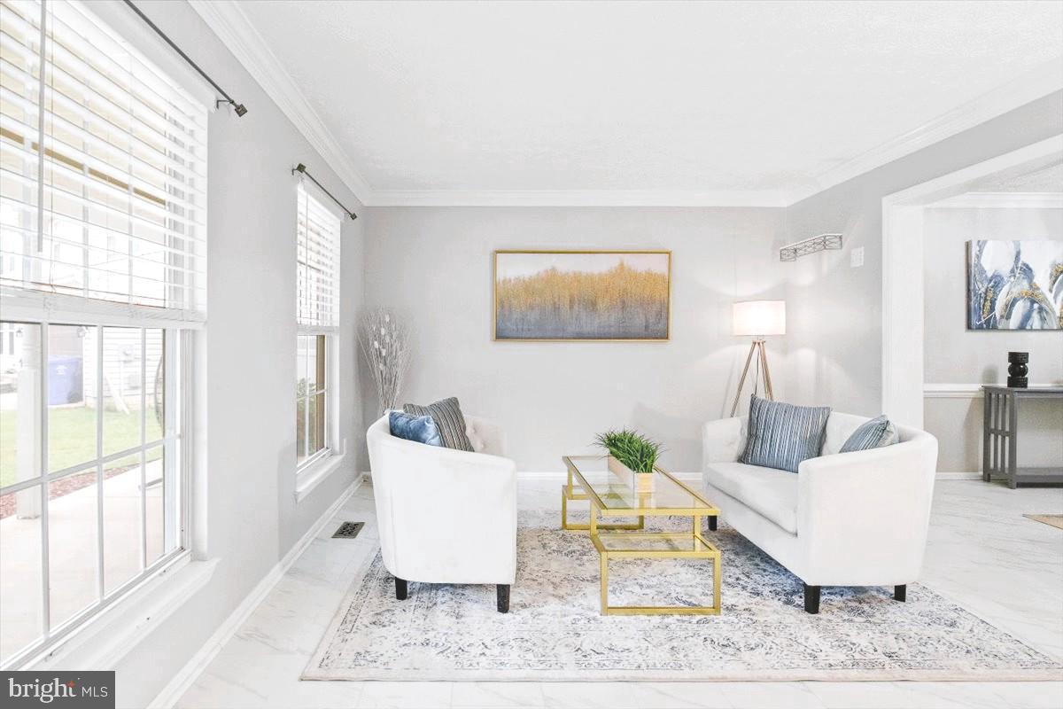 ASHFORD OAKS - Residential