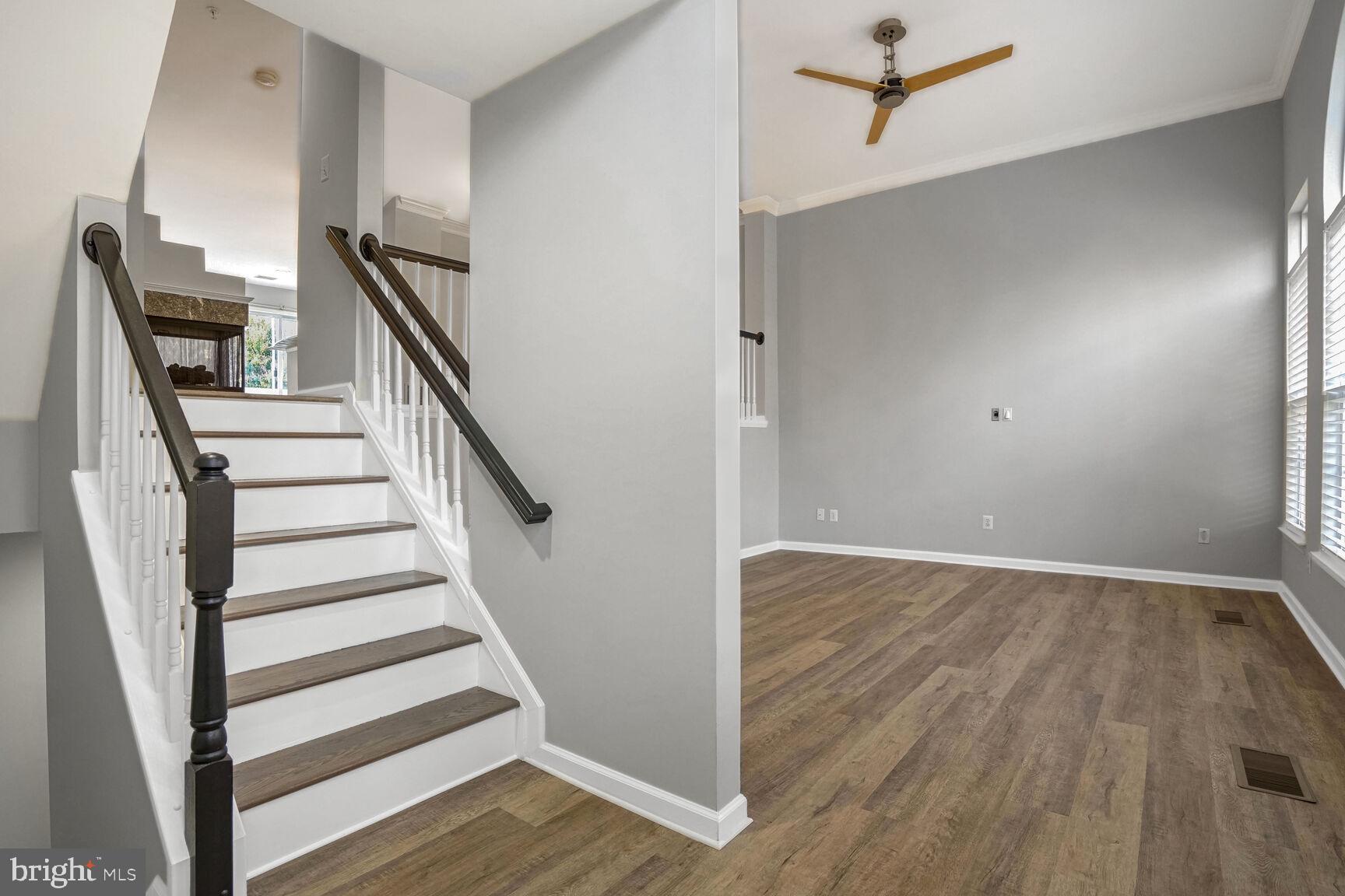 1980 CRESCENT PARK DRIVE 16B