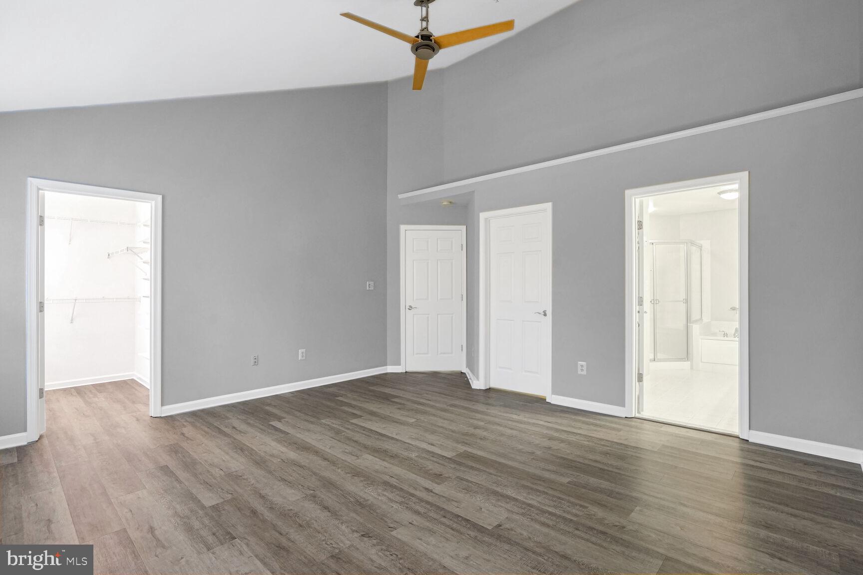 LINCOLN PARK - Residential Lease