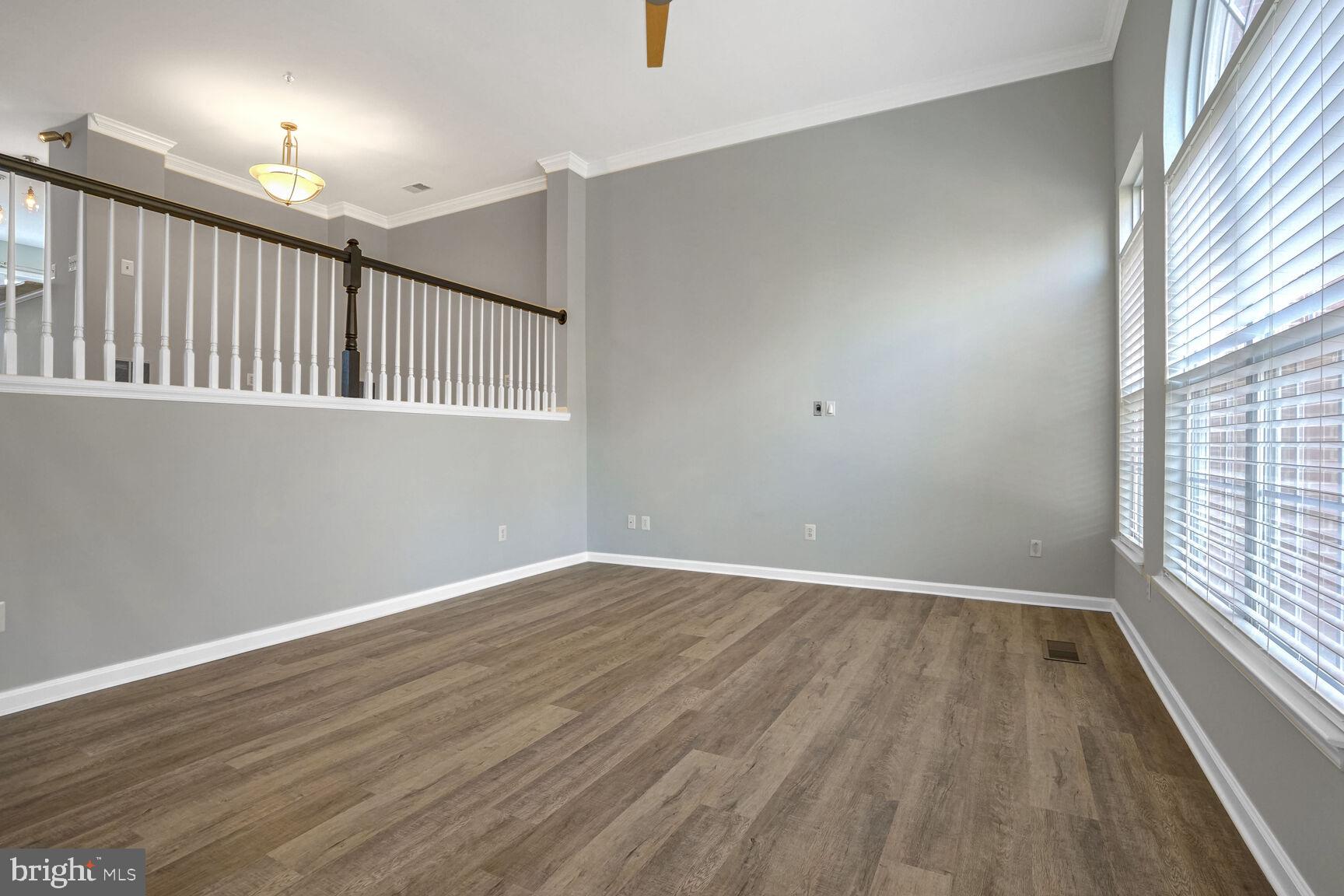 LINCOLN PARK - Residential Lease