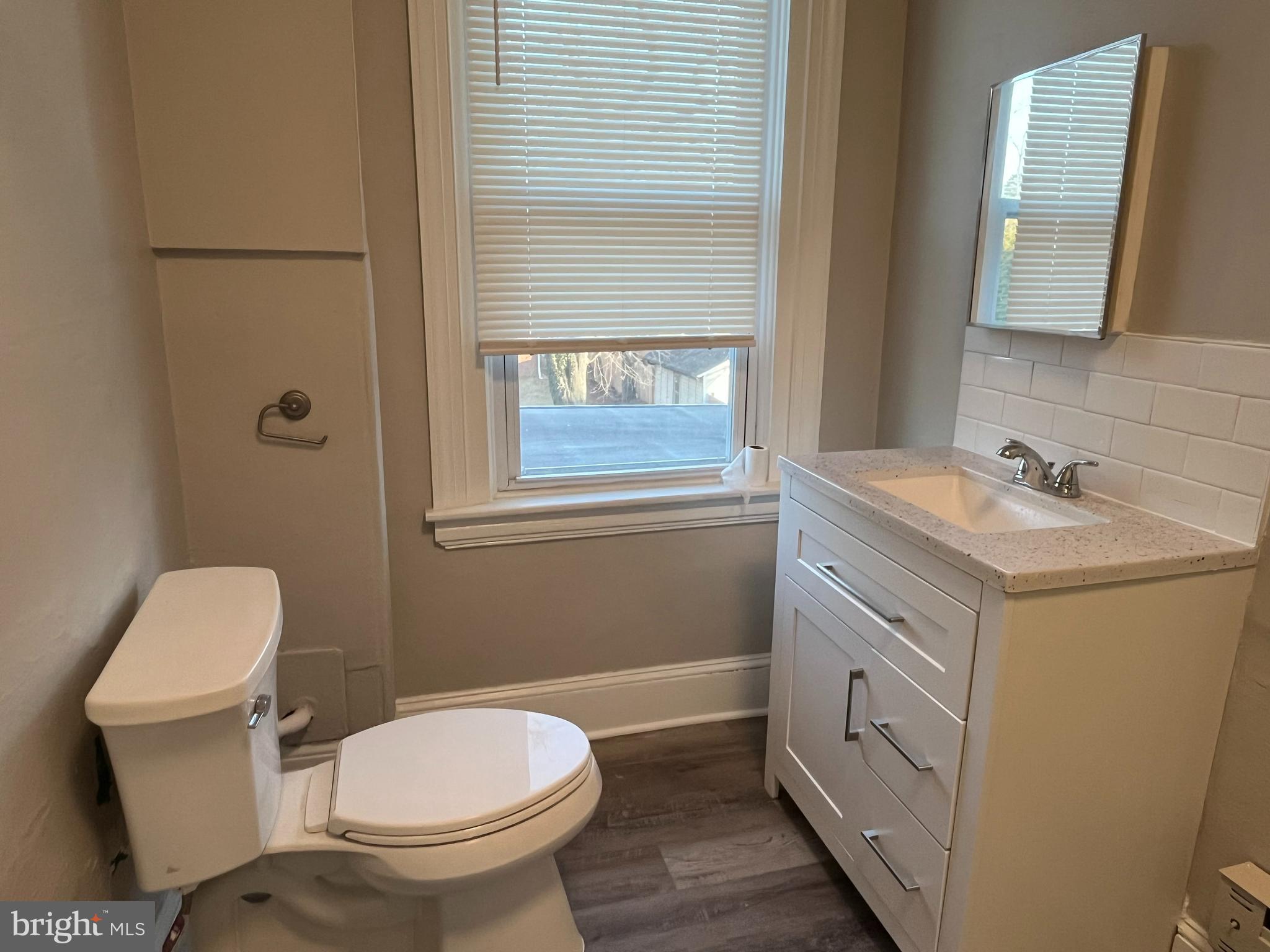 EAST ORELAND - Residential Lease