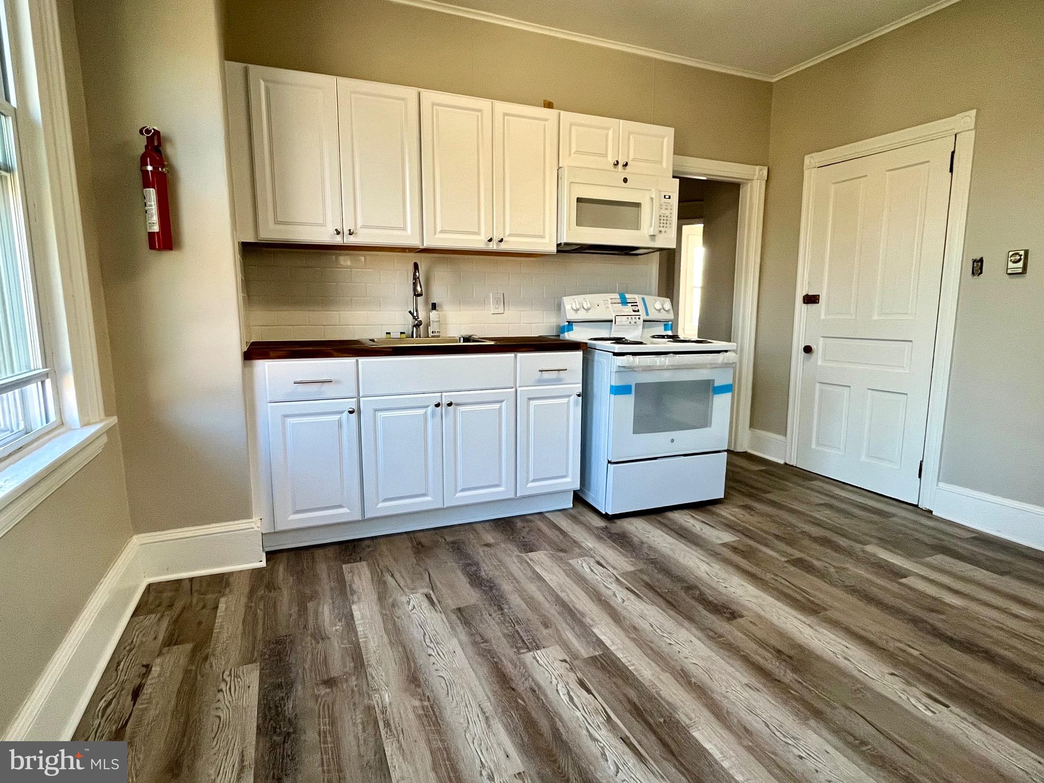 EAST ORELAND - Residential Lease