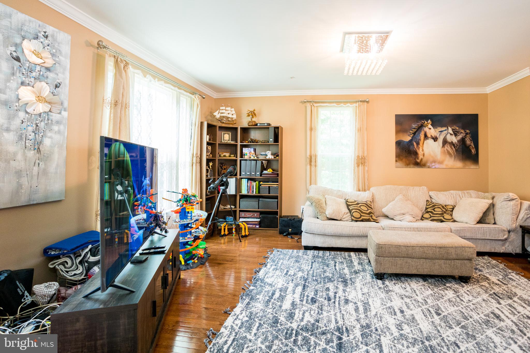 HOWARD SQUARE - Residential Lease