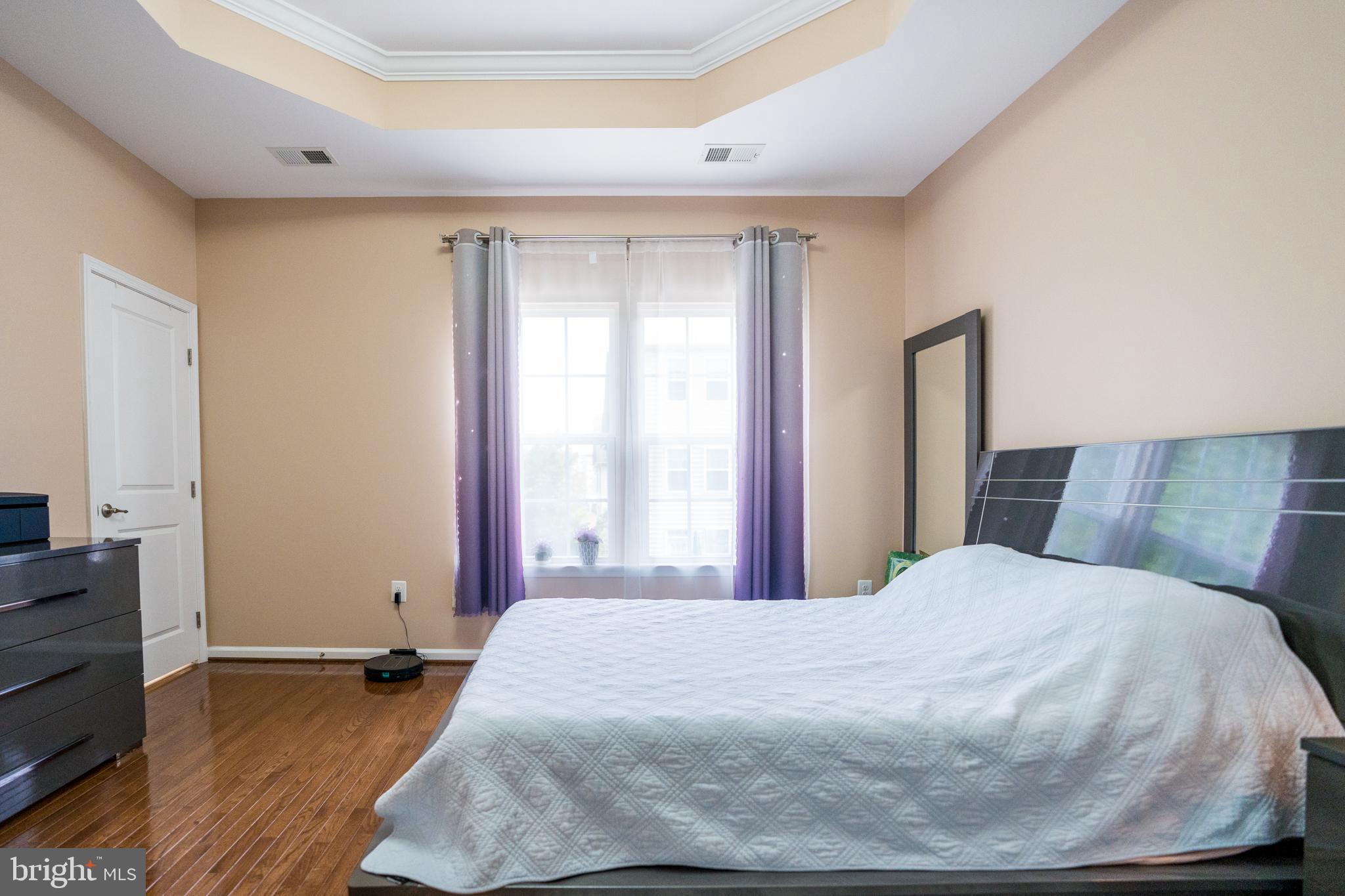 HOWARD SQUARE - Residential Lease