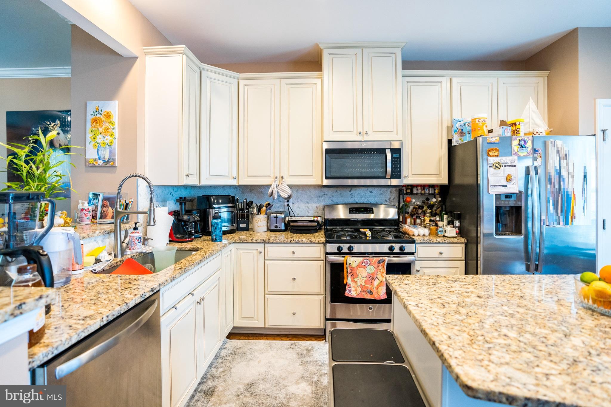 HOWARD SQUARE - Residential Lease