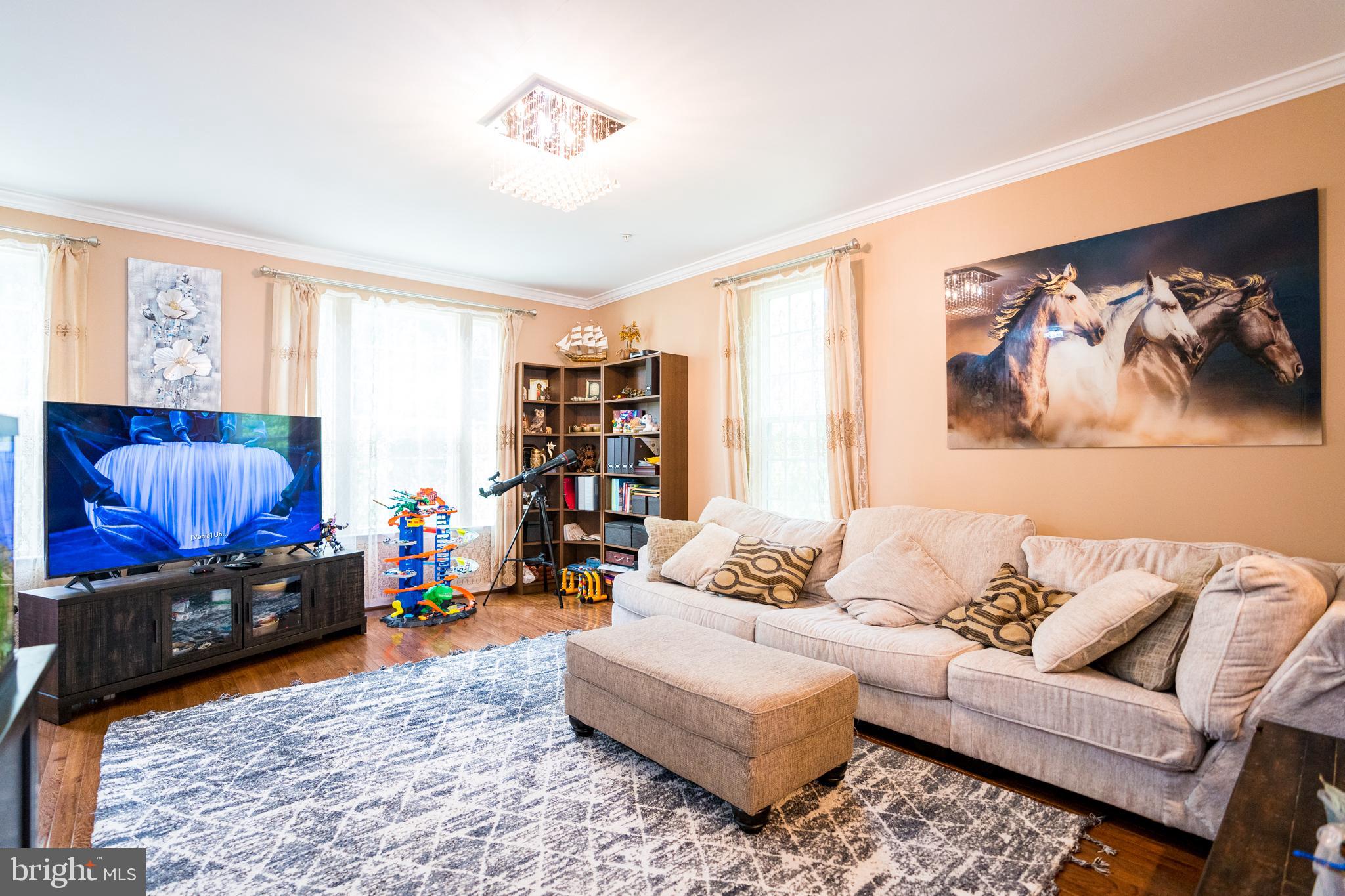 HOWARD SQUARE - Residential Lease