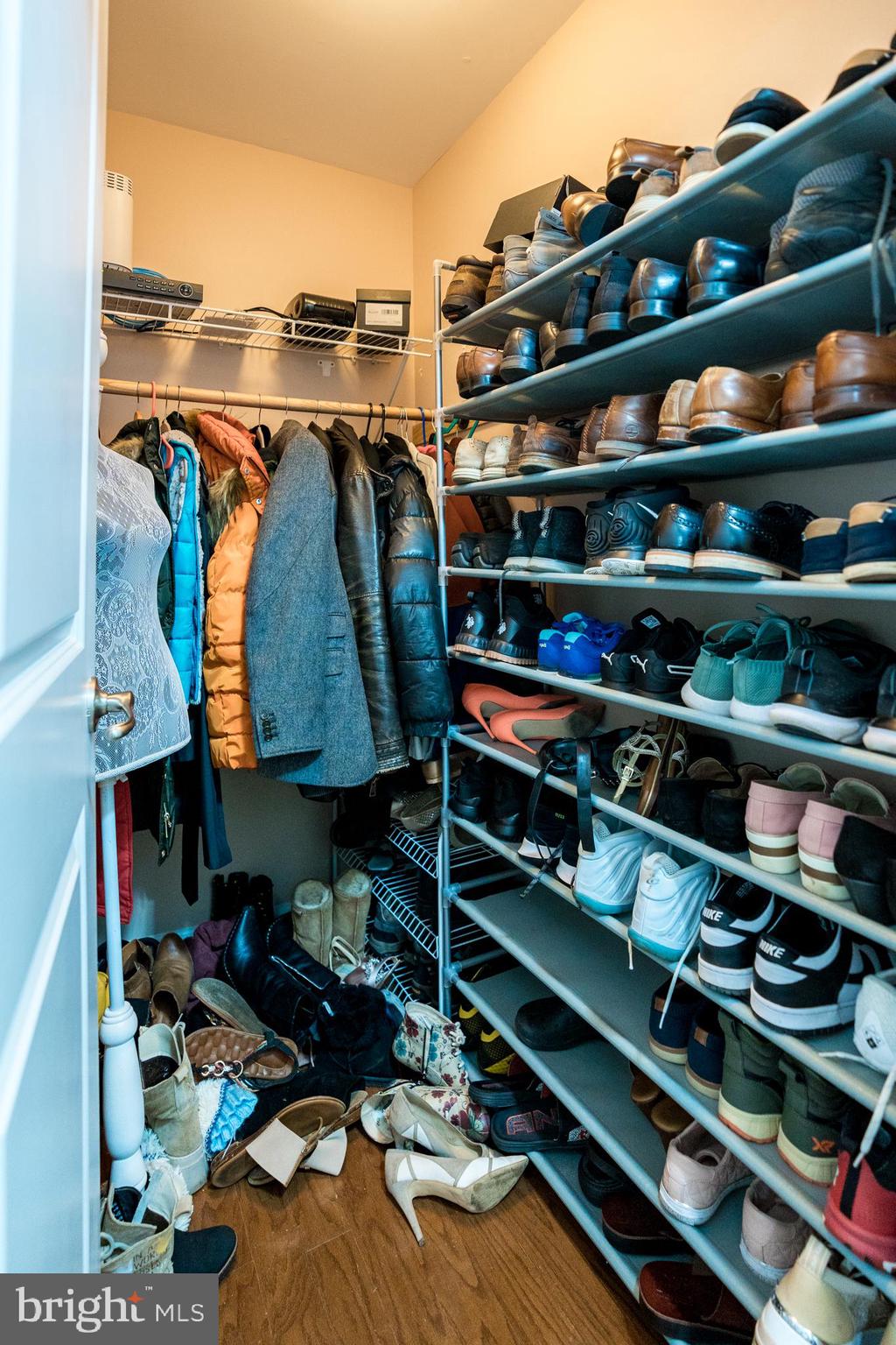 HOWARD SQUARE - Residential Lease