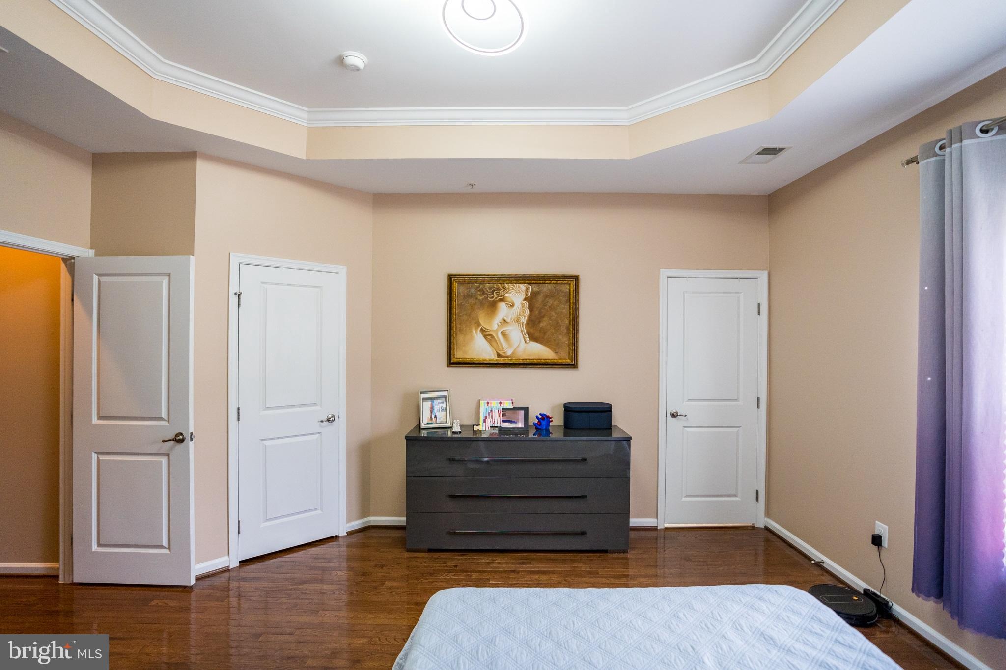 HOWARD SQUARE - Residential Lease