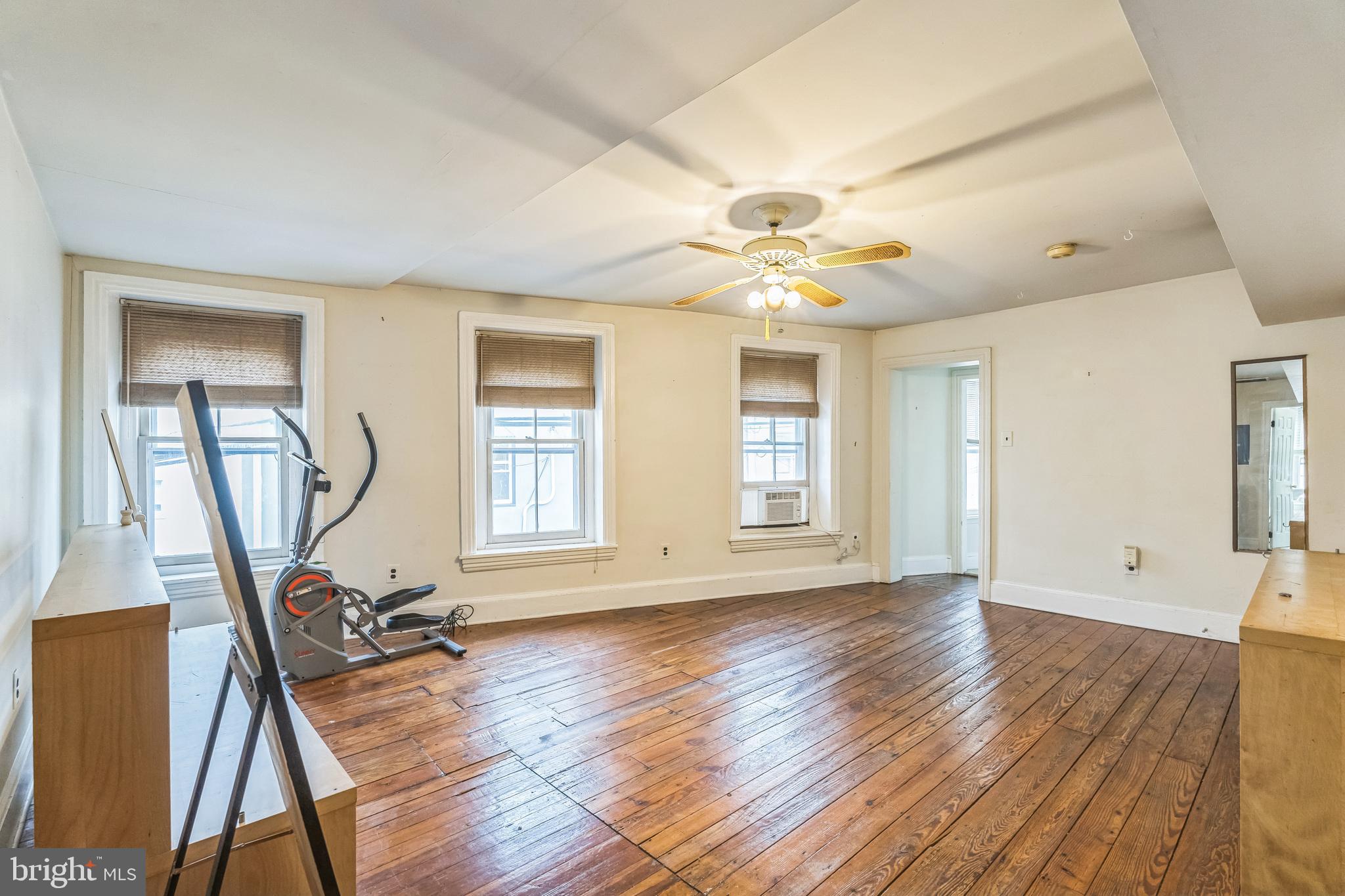 MANAYUNK - Residential Income