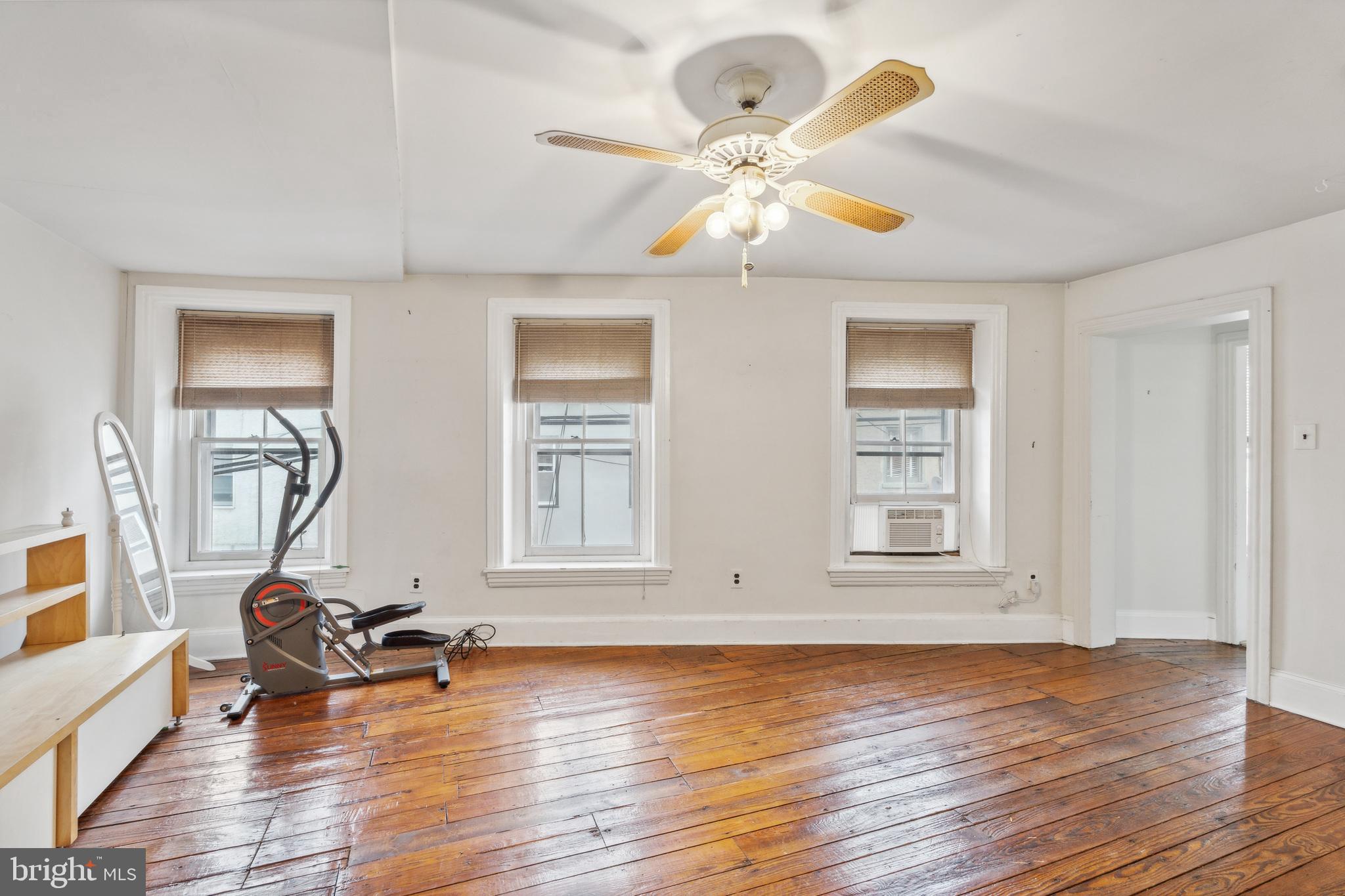 MANAYUNK - Residential Income