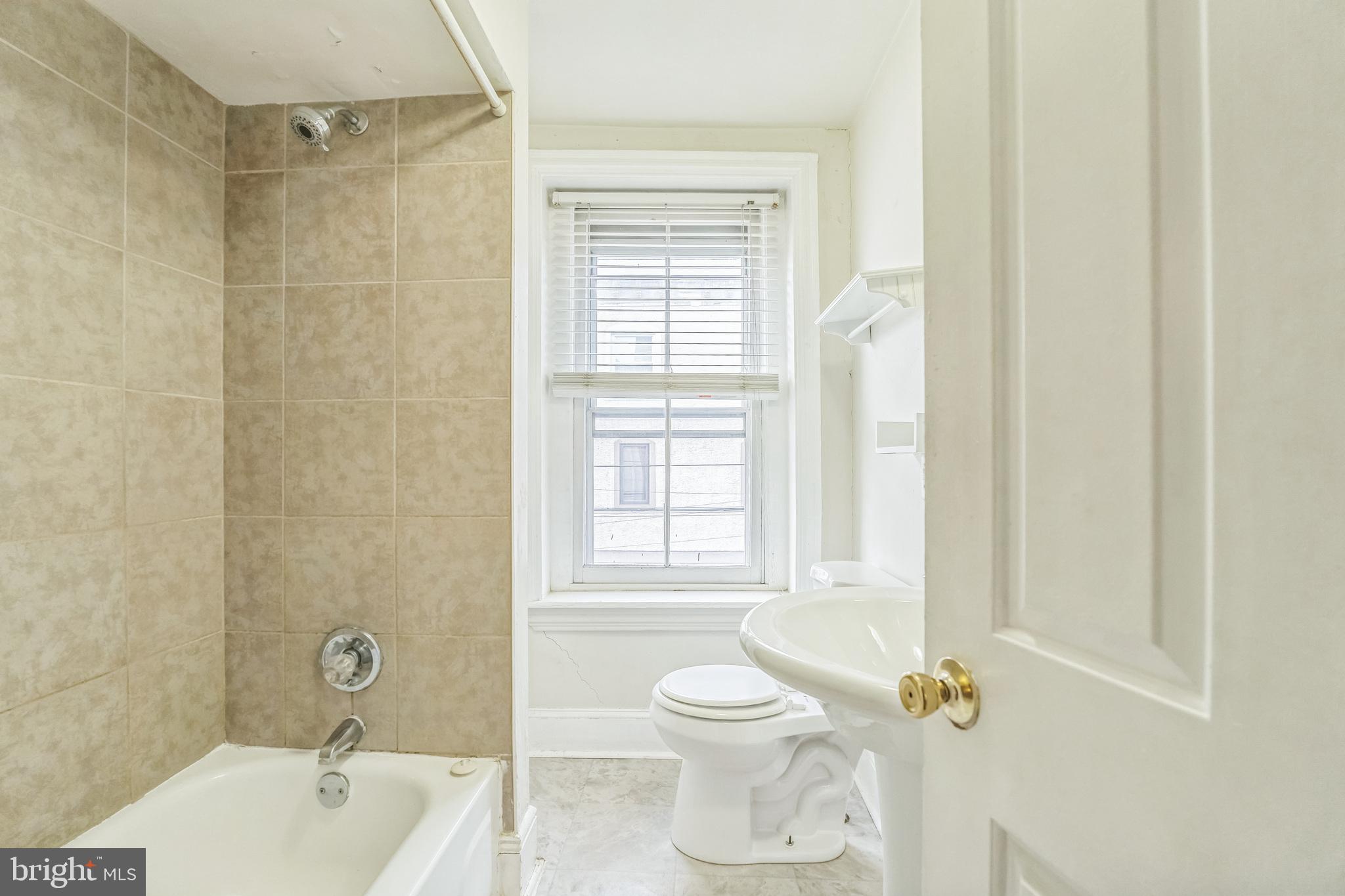 MANAYUNK - Residential Income