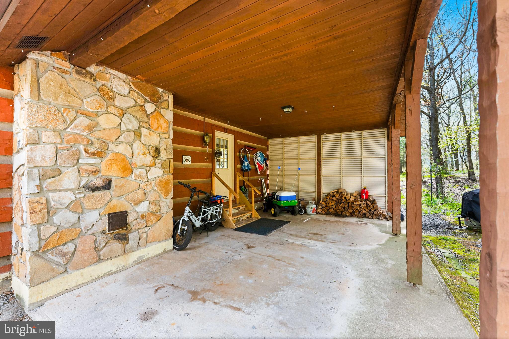 ALPINE LAKE  RESORT - Residential