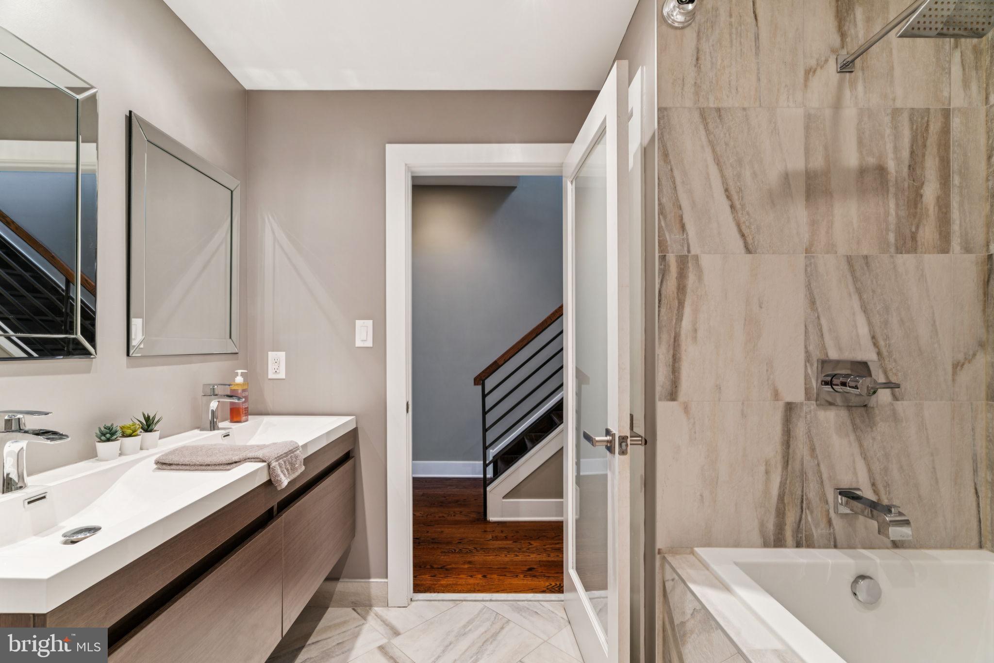 GRADUATE HOSPITAL - Residential