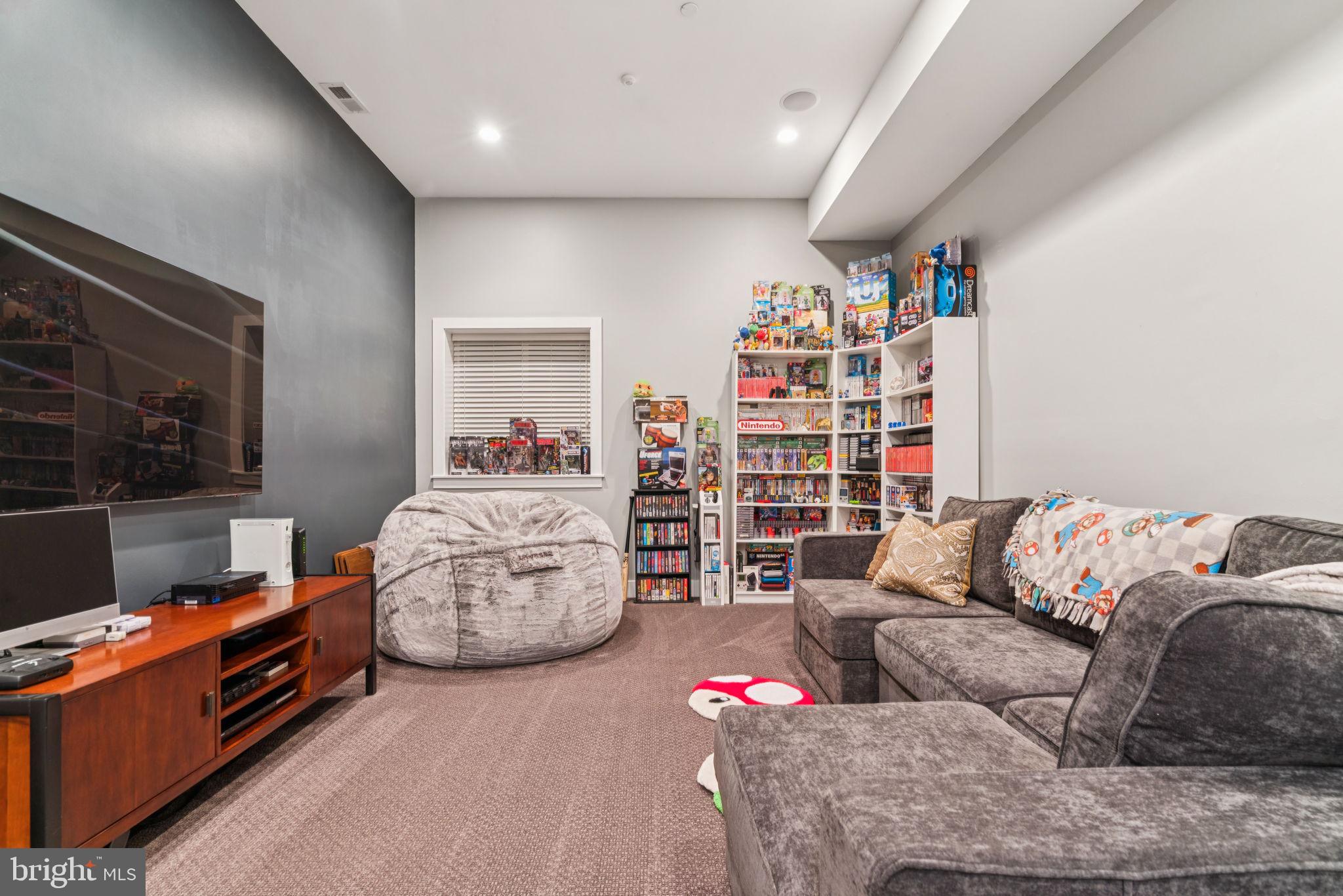 GRADUATE HOSPITAL - Residential