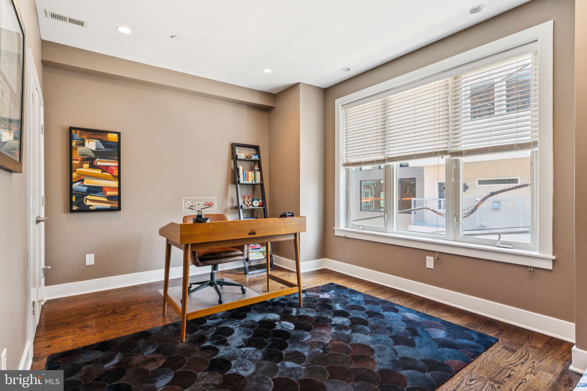 GRADUATE HOSPITAL - Residential