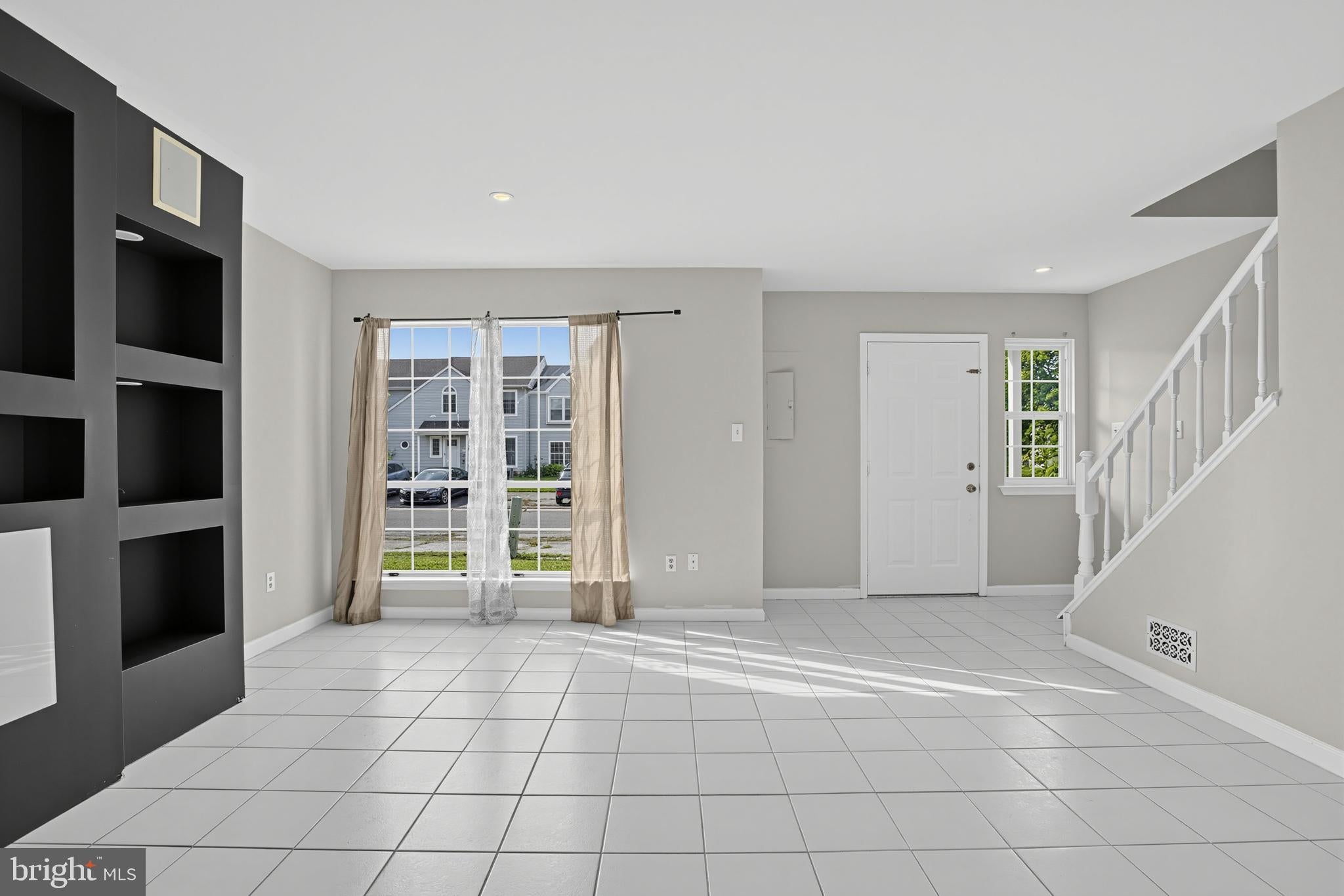 5 STARK COURT