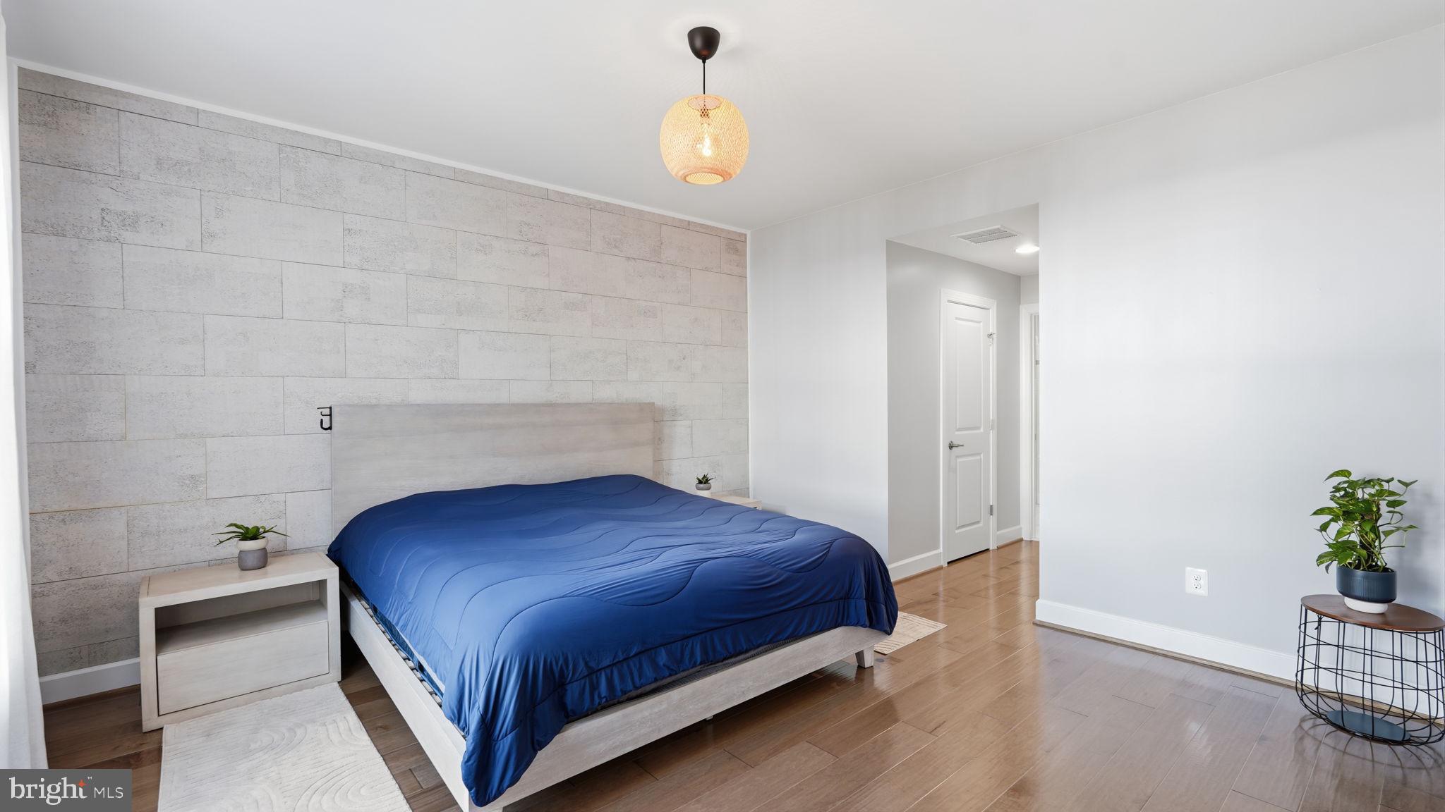 EMBREY MILL - Residential