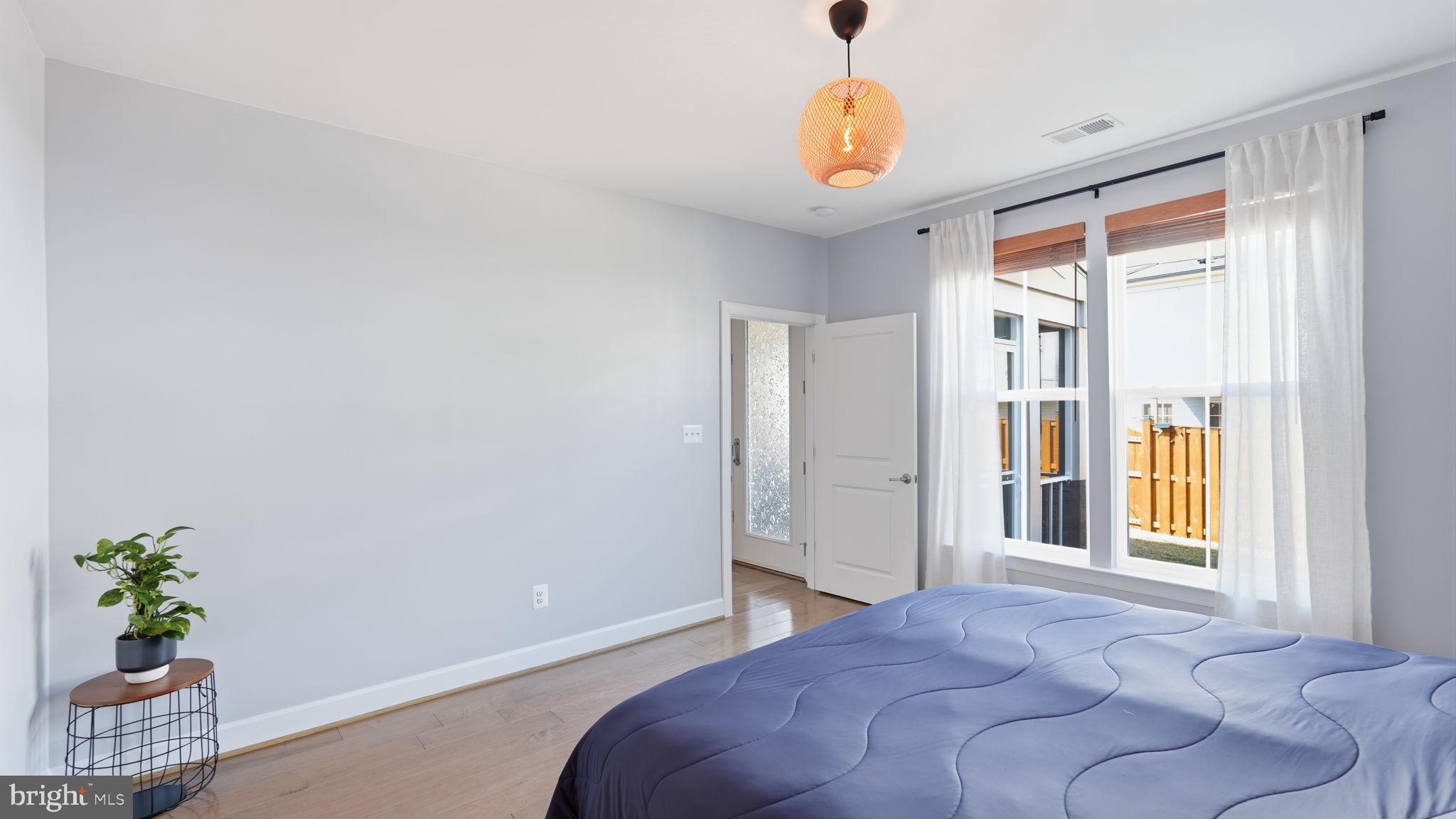 EMBREY MILL - Residential