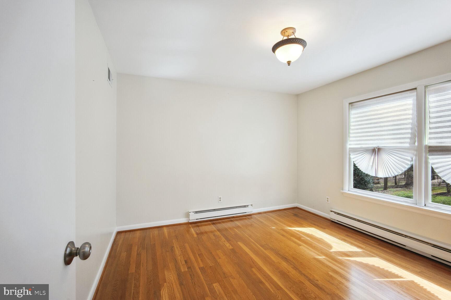 GREAT FALLS ESTATES - Residential Lease