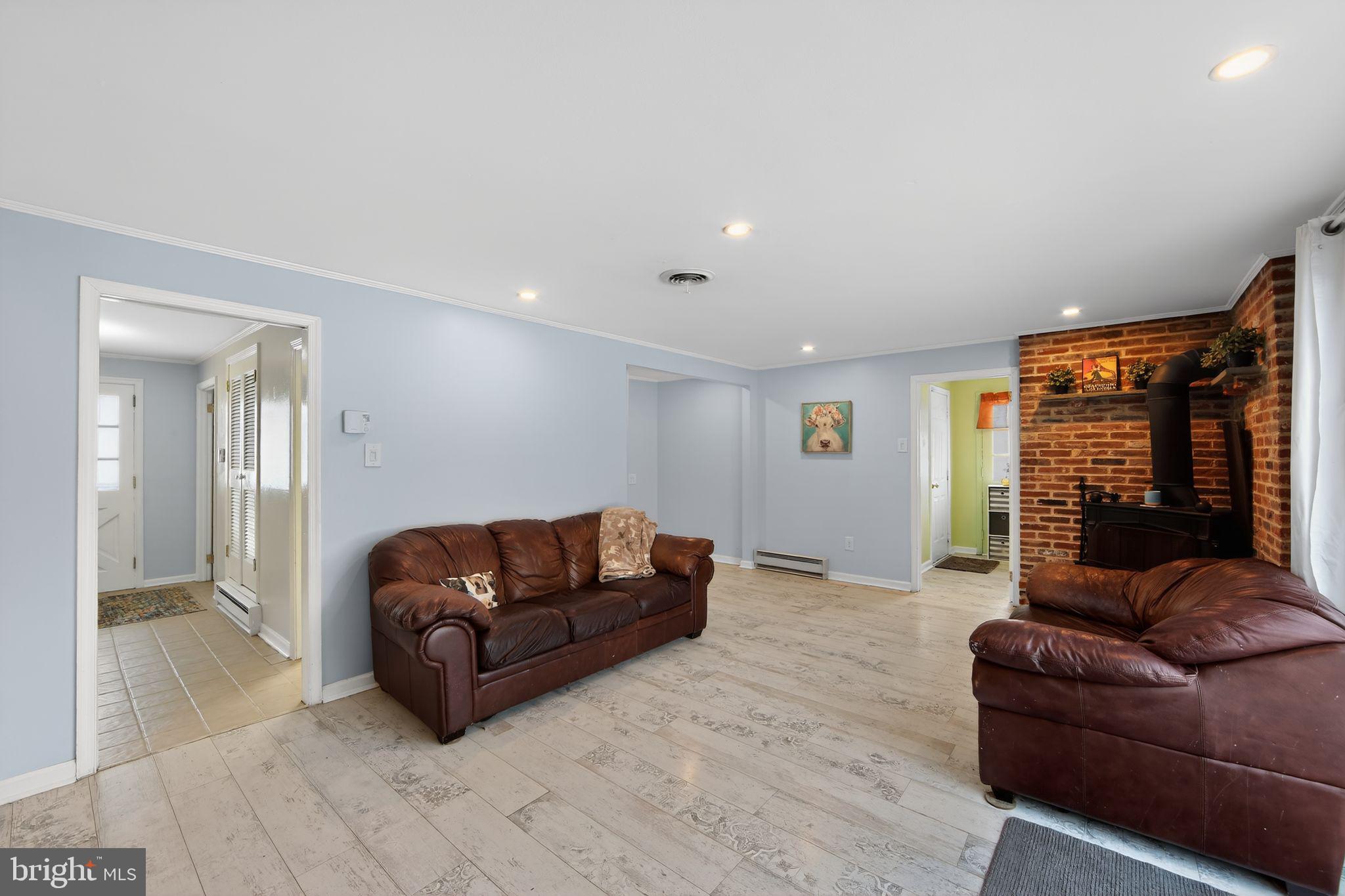 WHITFORD HILLS - Residential