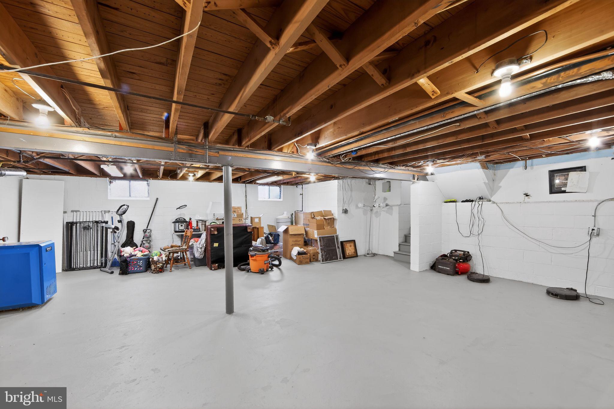 WHITFORD HILLS - Residential