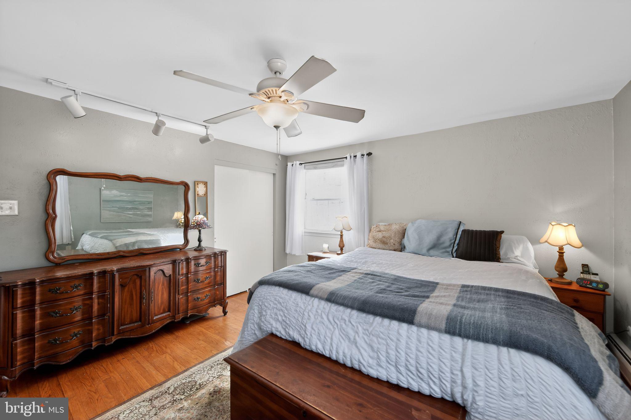 WHITFORD HILLS - Residential