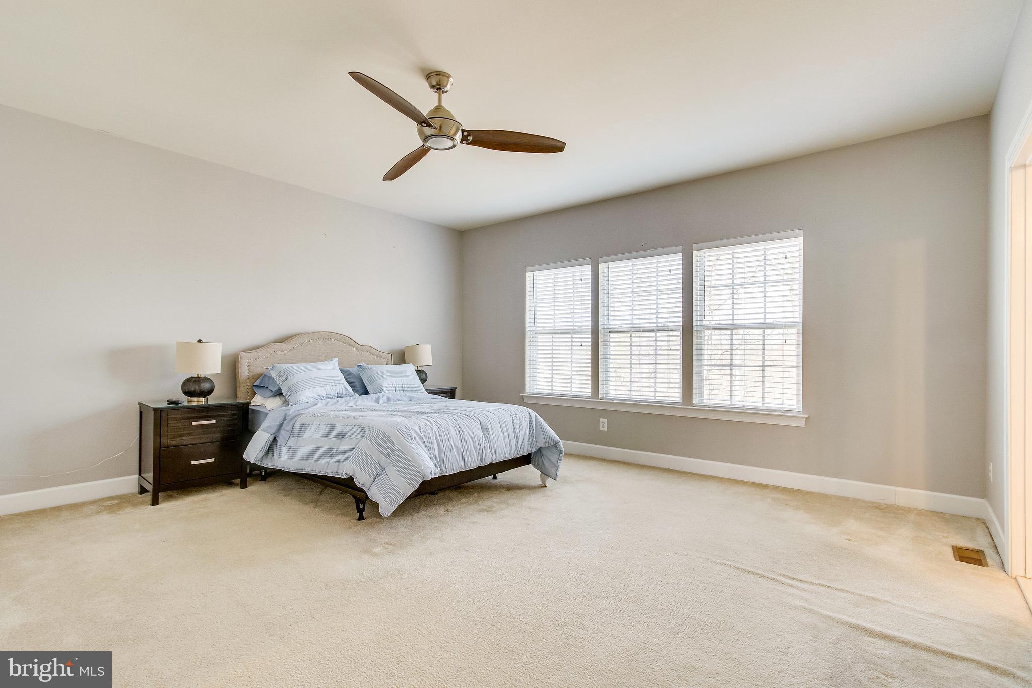 OVERLOOK - Residential Lease