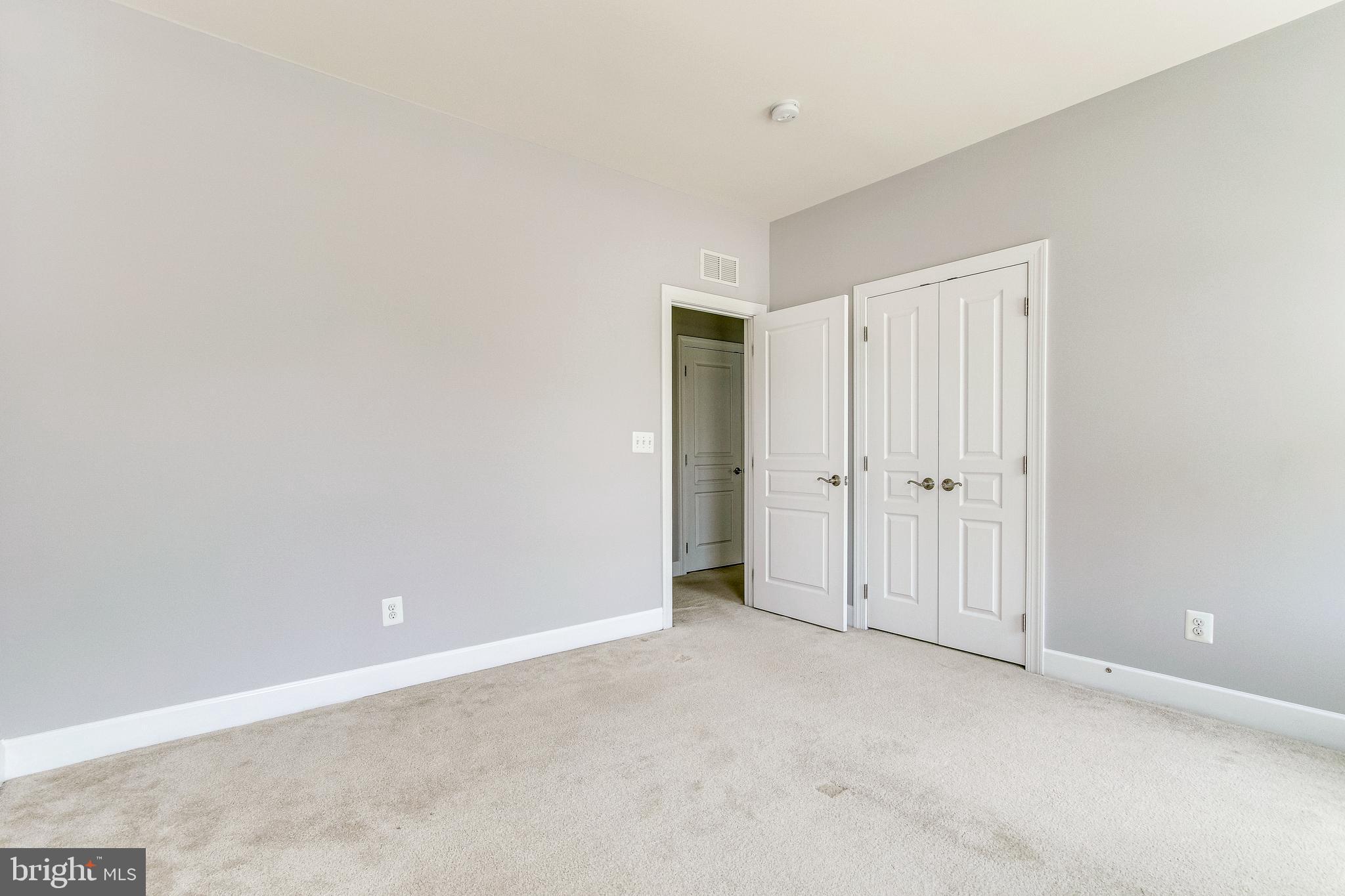 OVERLOOK - Residential Lease