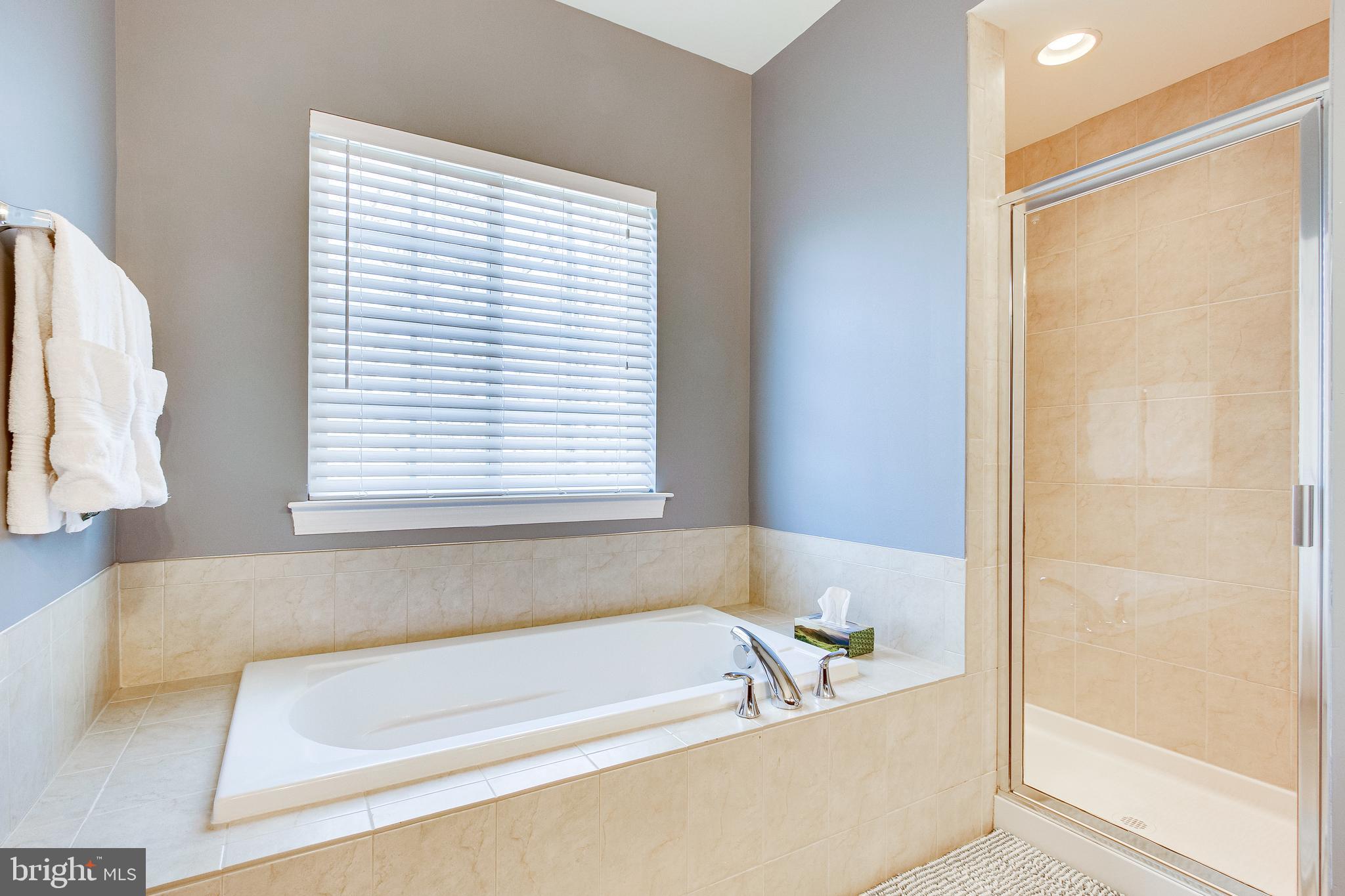 OVERLOOK - Residential Lease