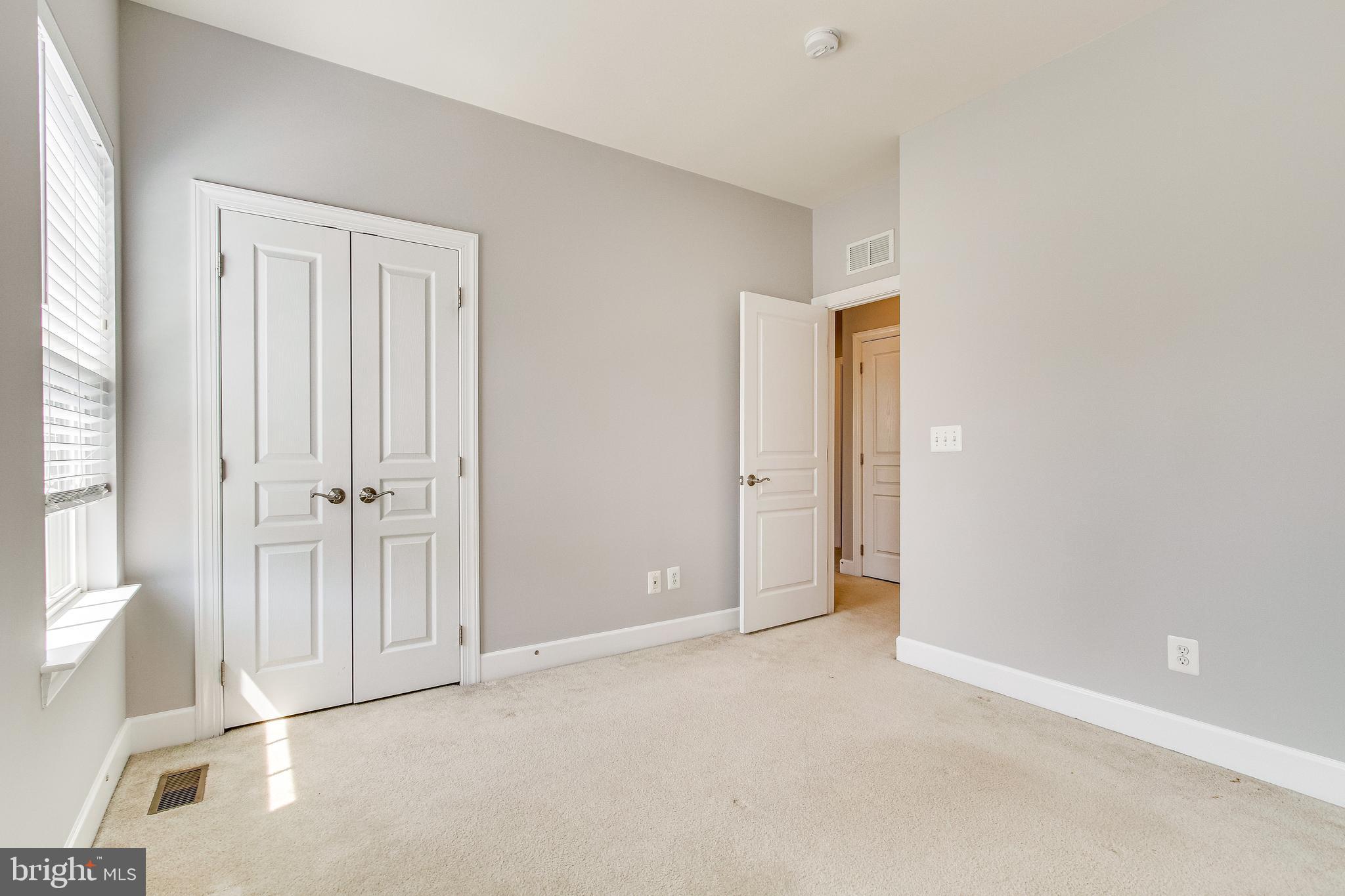 OVERLOOK - Residential Lease