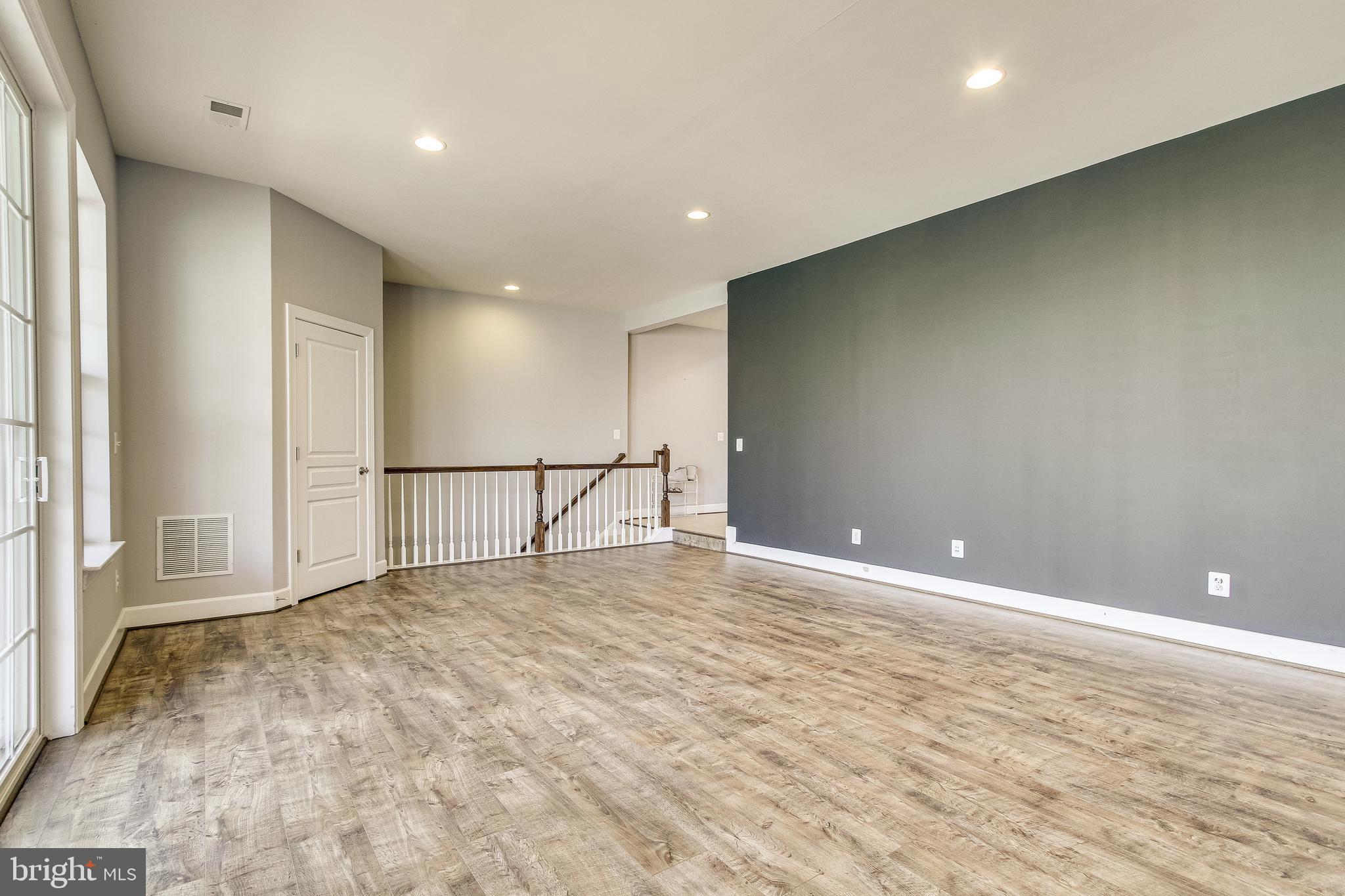 OVERLOOK - Residential Lease