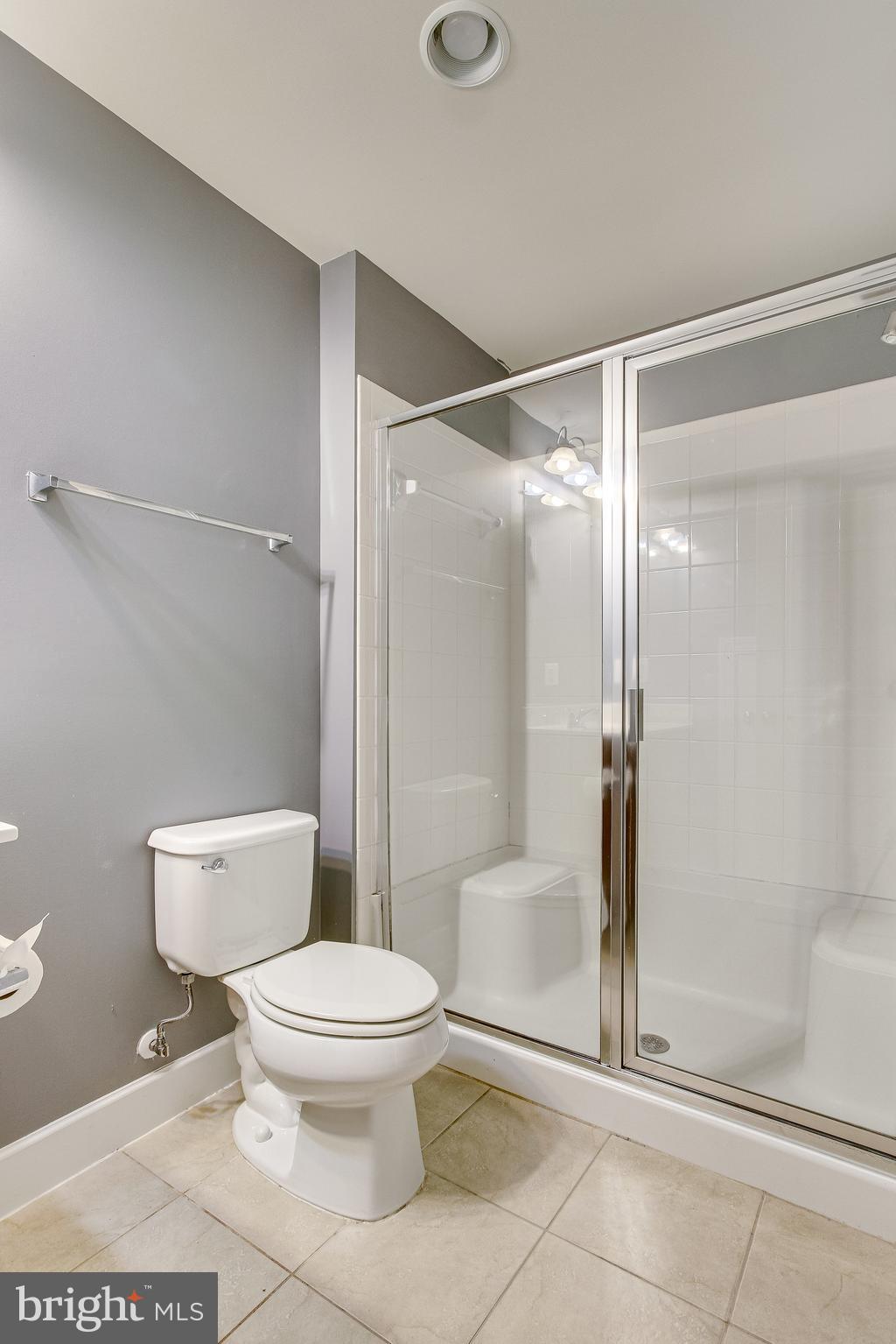 OVERLOOK - Residential Lease