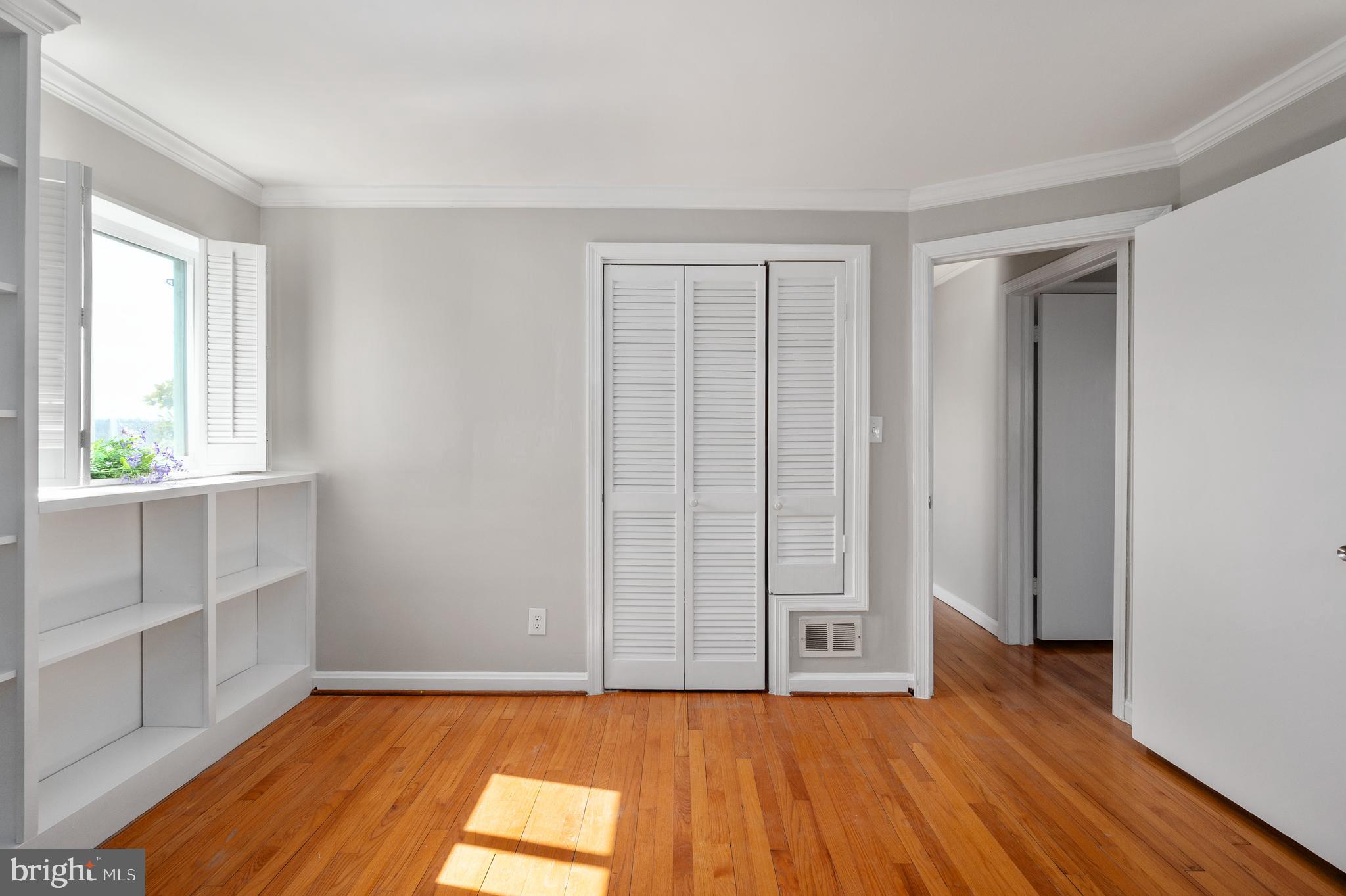 OAKCREST - Residential