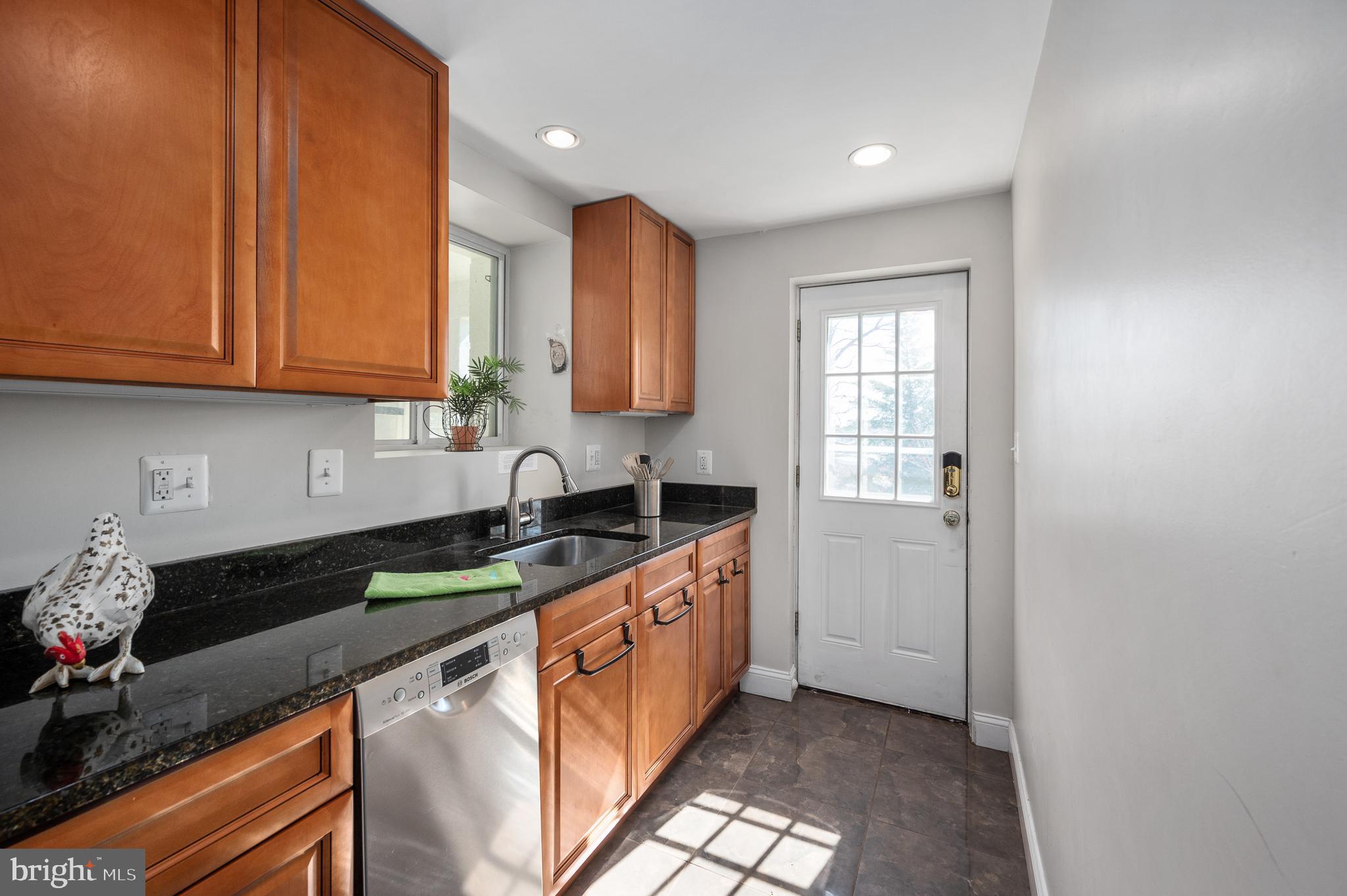 OAKCREST - Residential