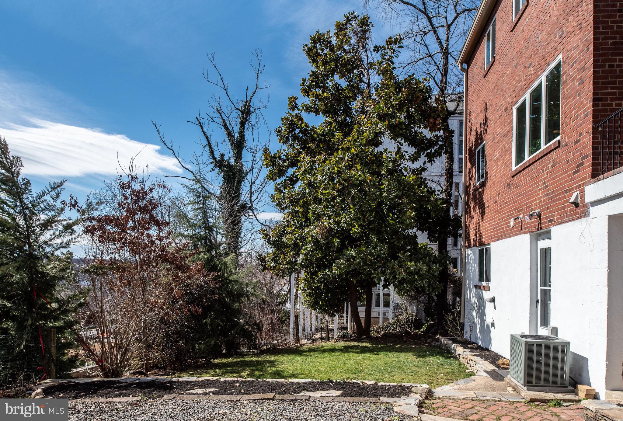 OAKCREST - Residential