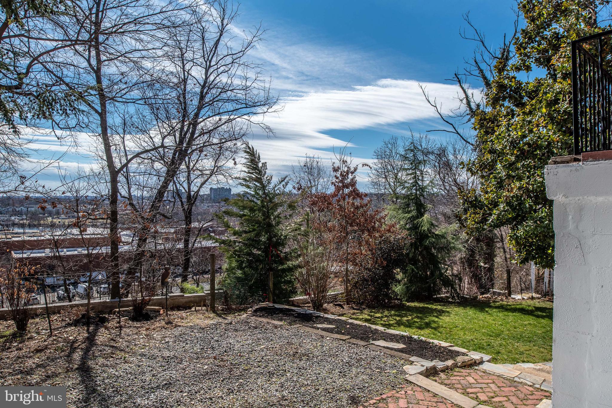 OAKCREST - Residential