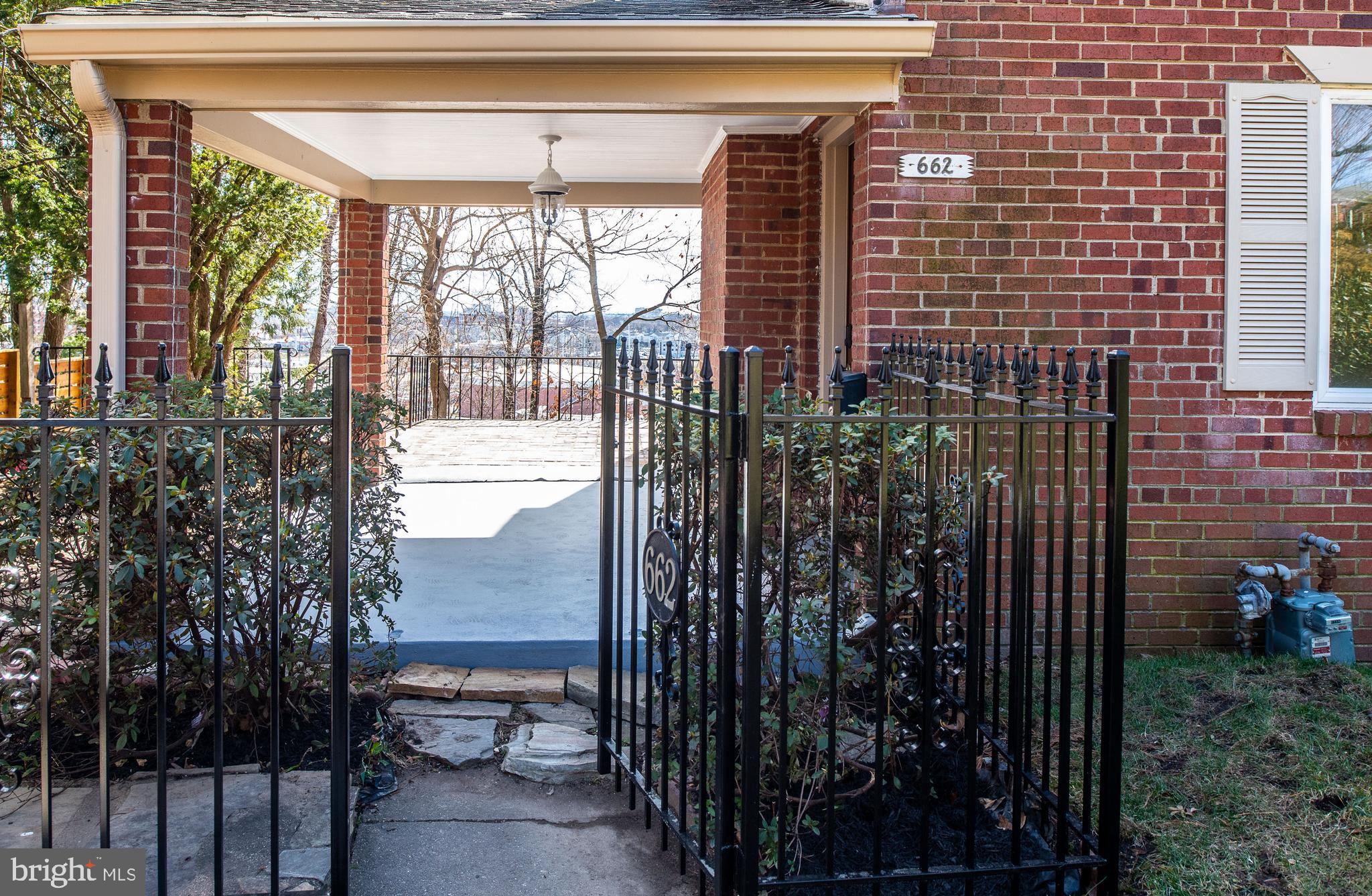 OAKCREST - Residential