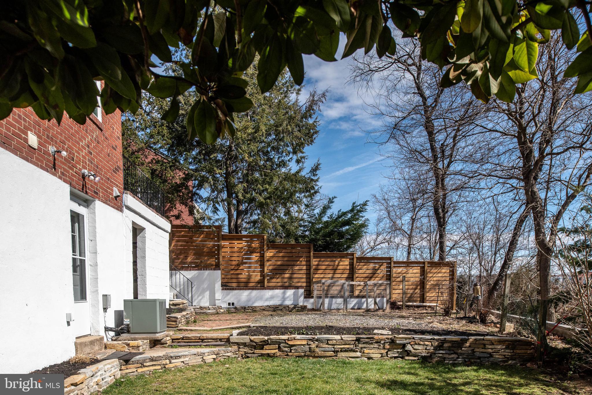 OAKCREST - Residential