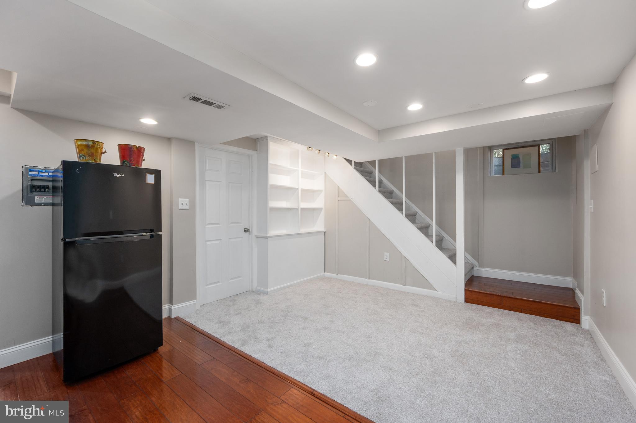 OAKCREST - Residential